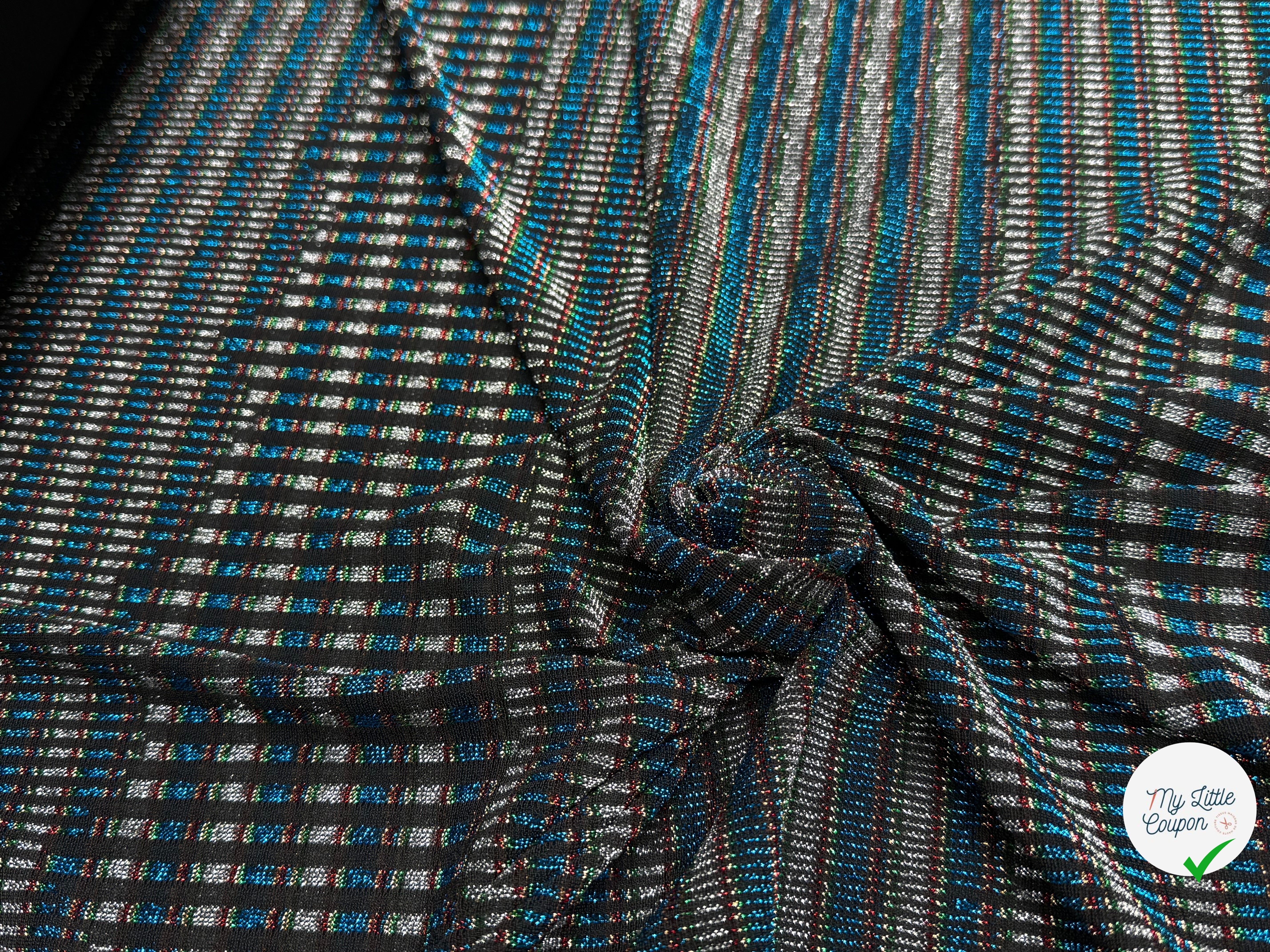 MAILLE FÊTE ULTRA STRETCH BRILLANT POLY INTERLOCK TURQUOISE/RED - My Little Coupon