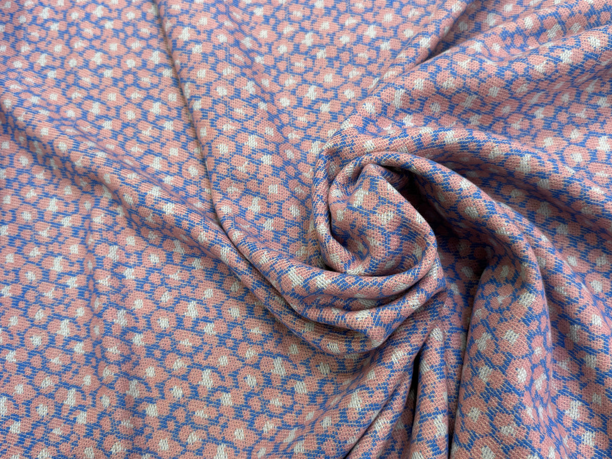 MAILLE GRATTÉE JACQUARD FLEURS ROSE PÂLE FOND BLEU - My Little Coupon