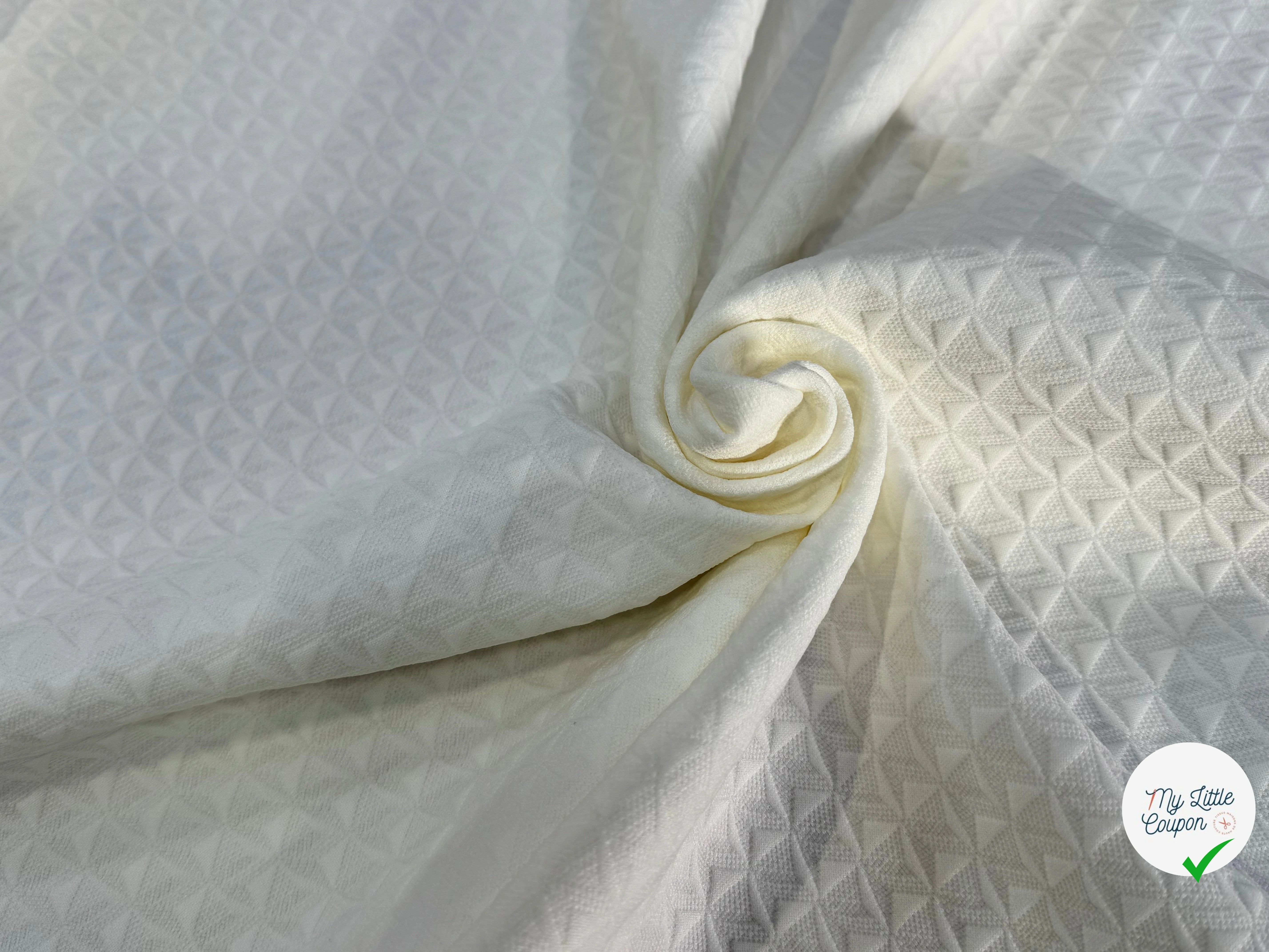 MAILLE JACQUARD BLANC MOTIF GÉOMETRIQUE - My Little Coupon