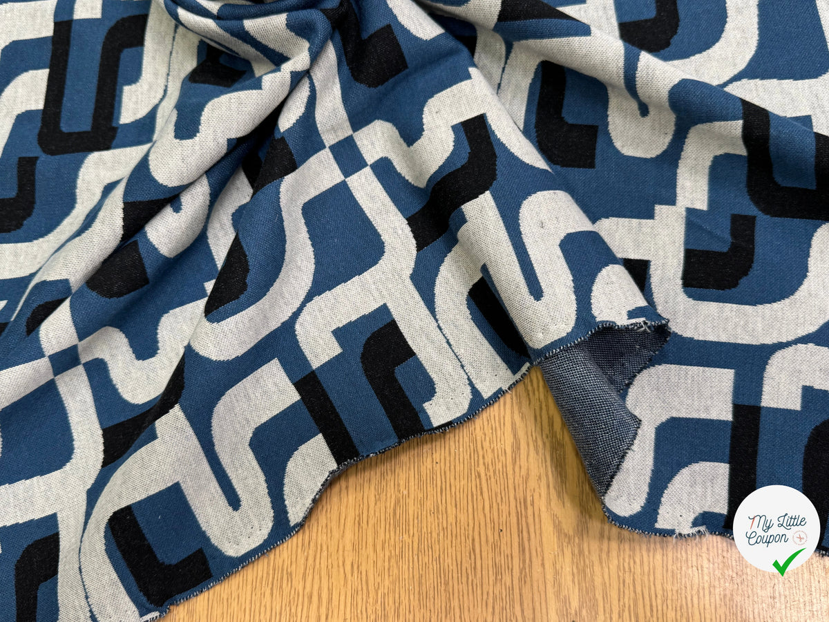 MAILLE JACQUARD ESPRIT MILANO MOTIF CALLIGRAPHIE BLEU MARINE ET BLANC - My Little Coupon