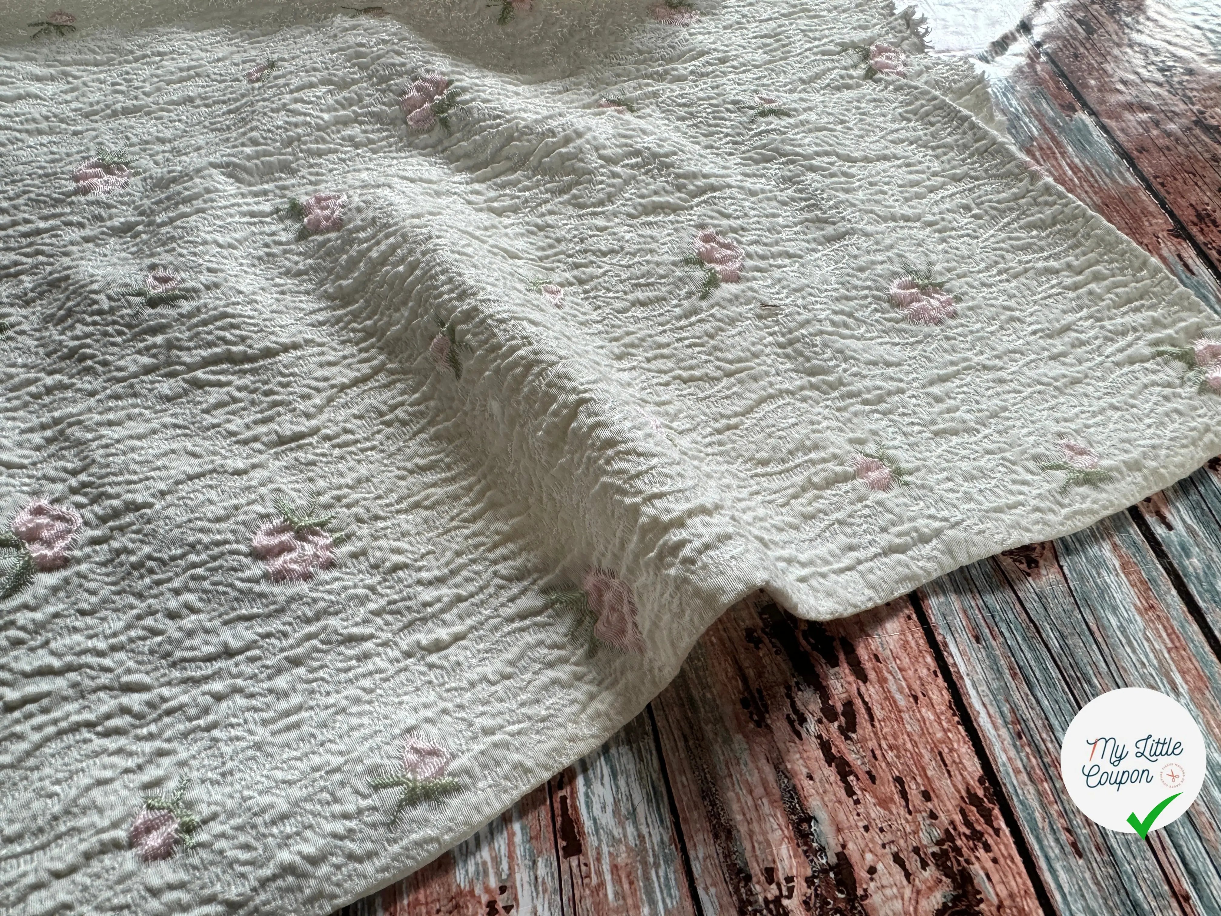 MAILLE JACQUARD GAUFRÉE PETITES FLEURS ROSES - My Little Coupon