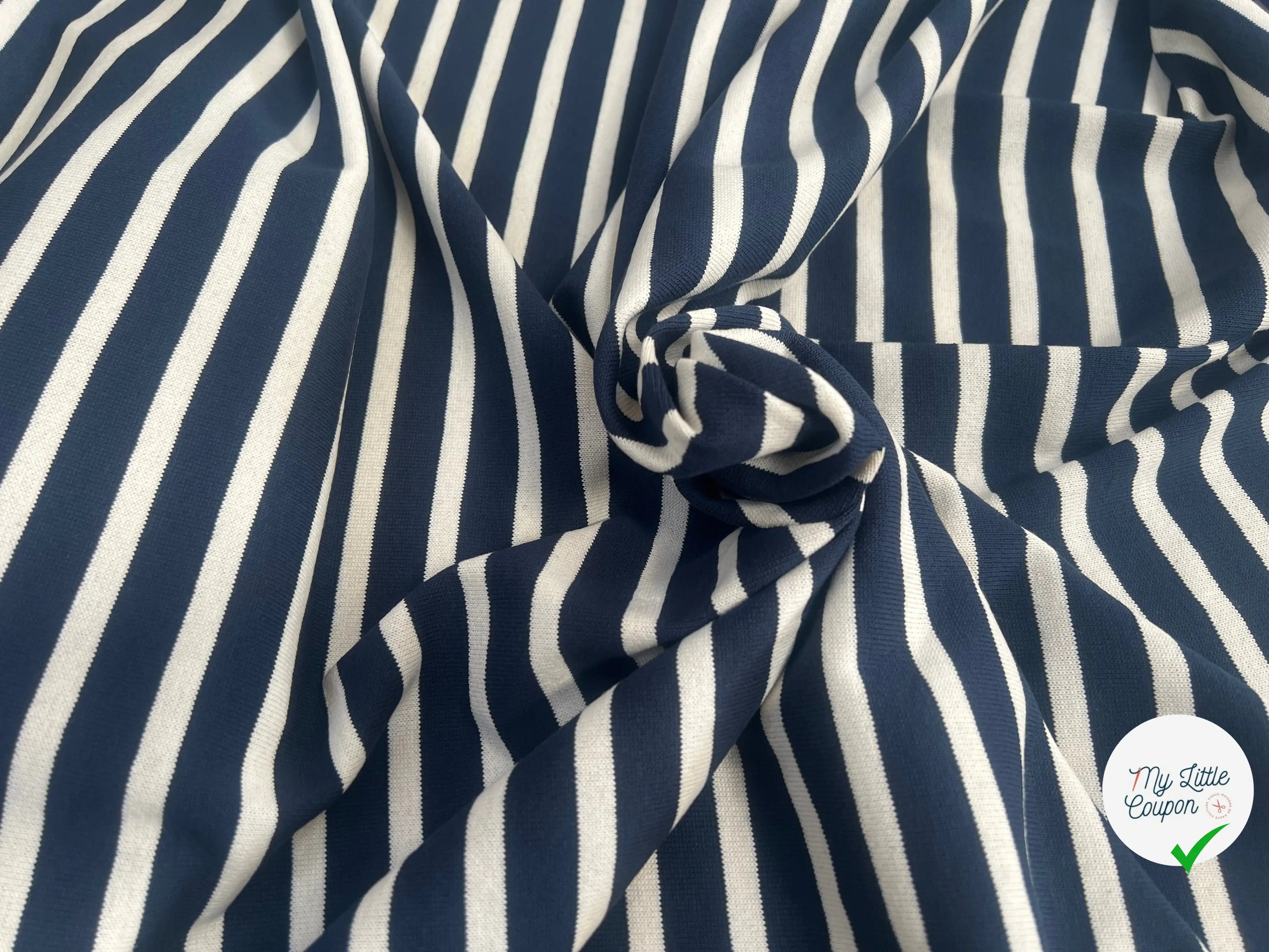 MAILLE LOURDE MARINIÈRE BLEU MARINE RAYURES CRÈME - My Little Coupon