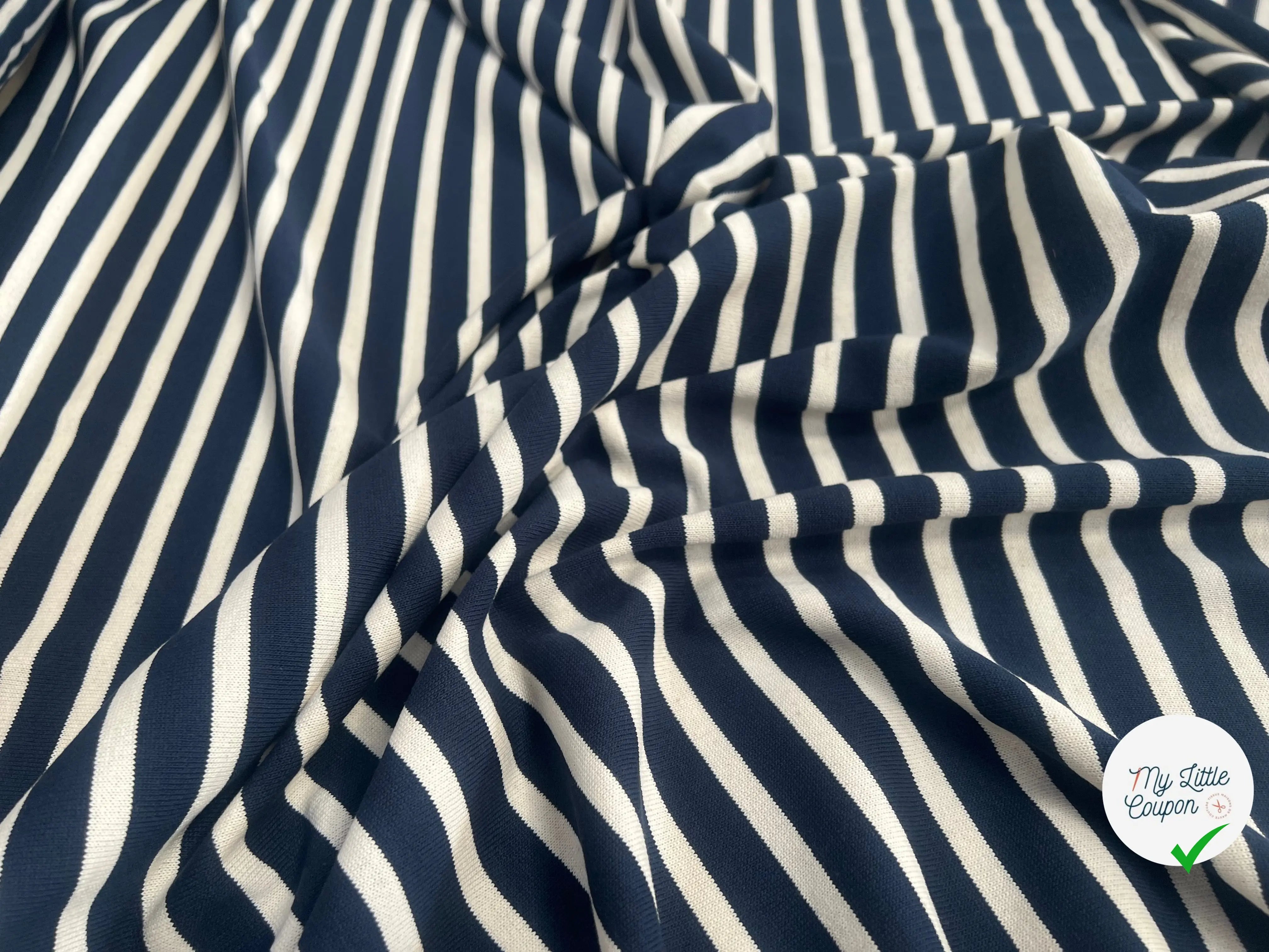 MAILLE LOURDE MARINIÈRE BLEU MARINE RAYURES CRÈME - My Little Coupon