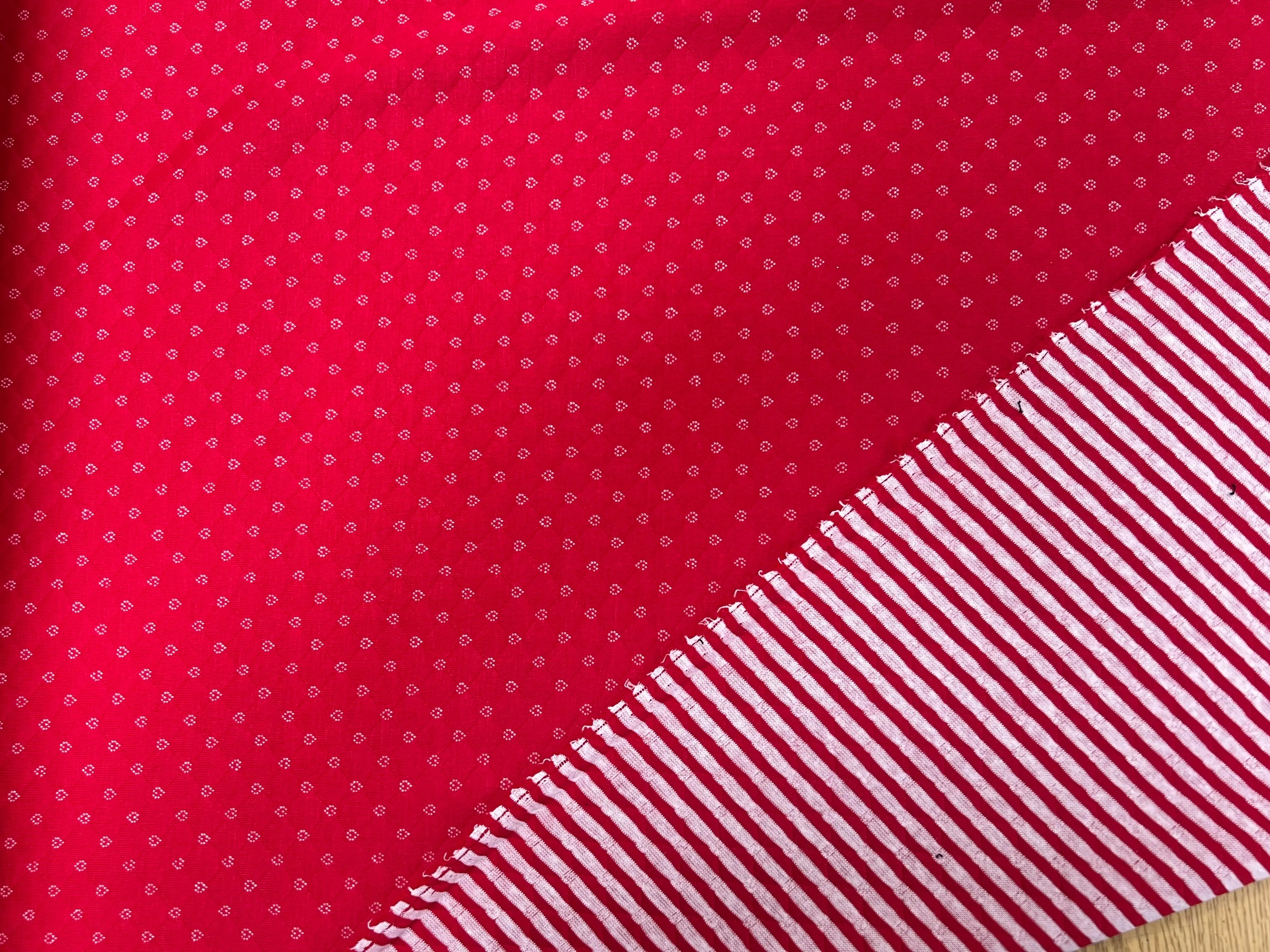 MAILLE POLYCOTON PETIT COEUR ENVERS RAYURES ROUGE - My Little Coupon