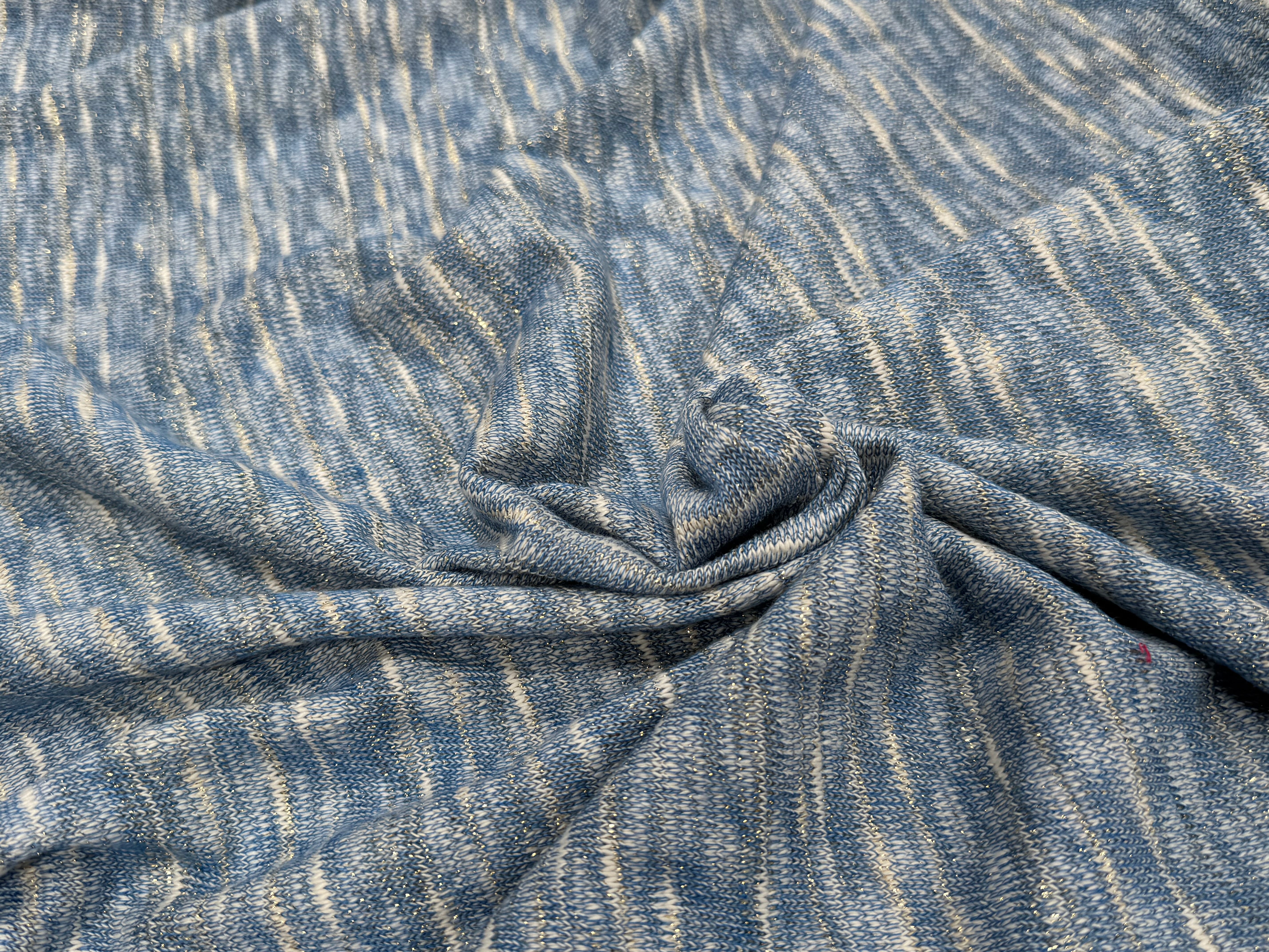 MAILLE TRICOT LÉGÈRE MOULINE BLEU ET LUREX - My Little Coupon