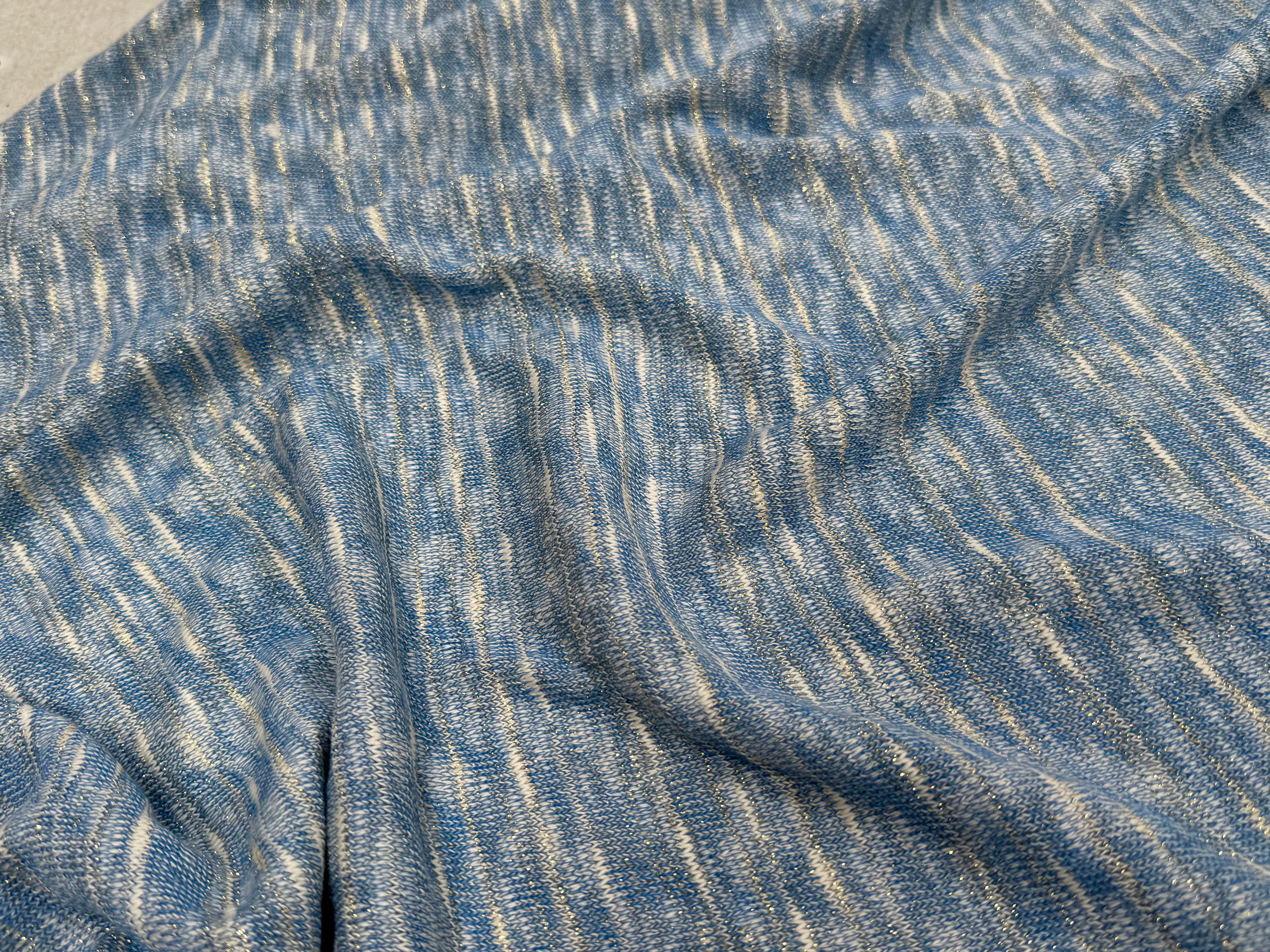 MAILLE TRICOT LÉGÈRE MOULINE BLEU ET LUREX - My Little Coupon