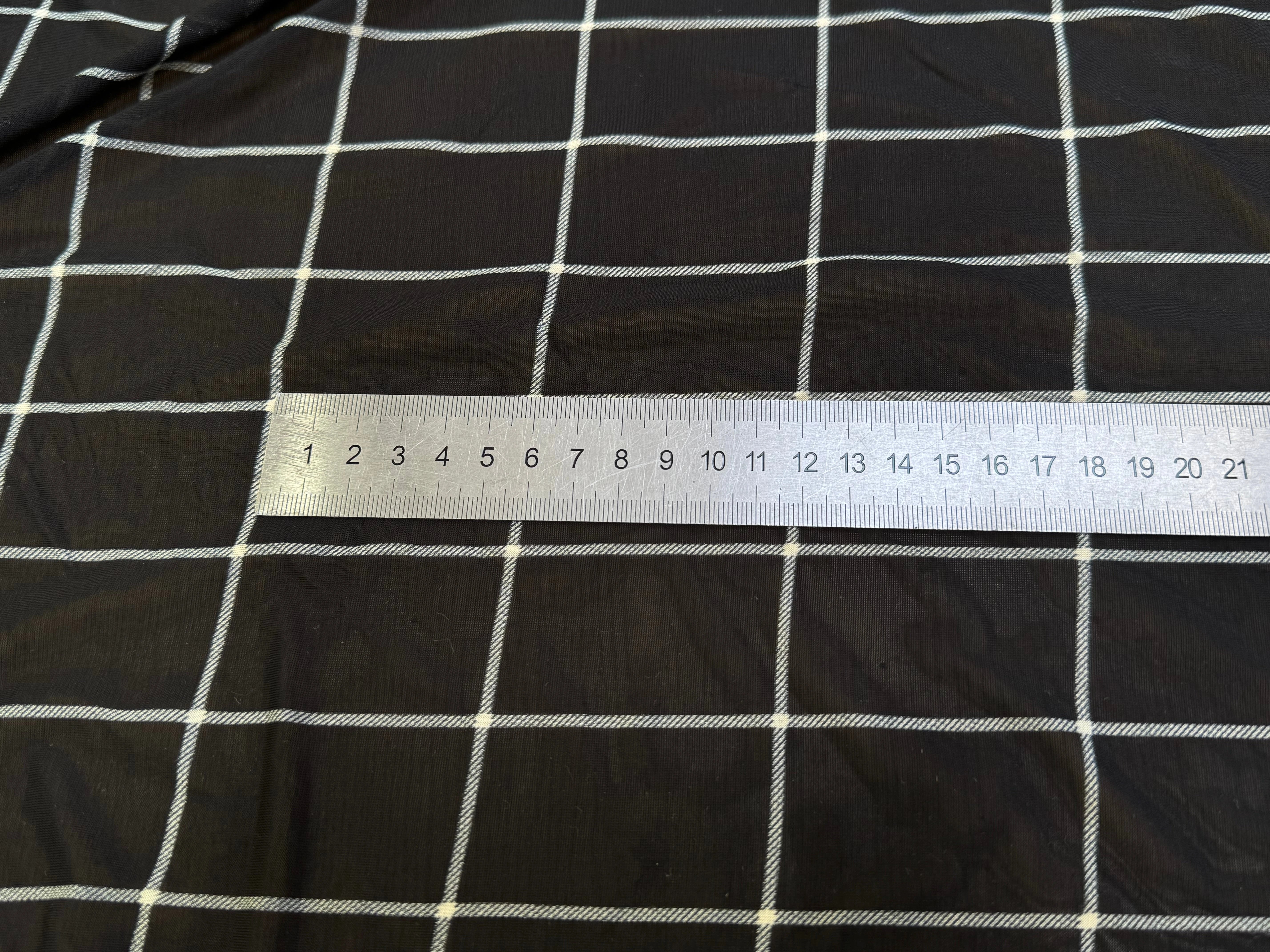 MAILLE VISCOSE FINE ET FLUIDE NOIR À CARREAUX - My Little Coupon