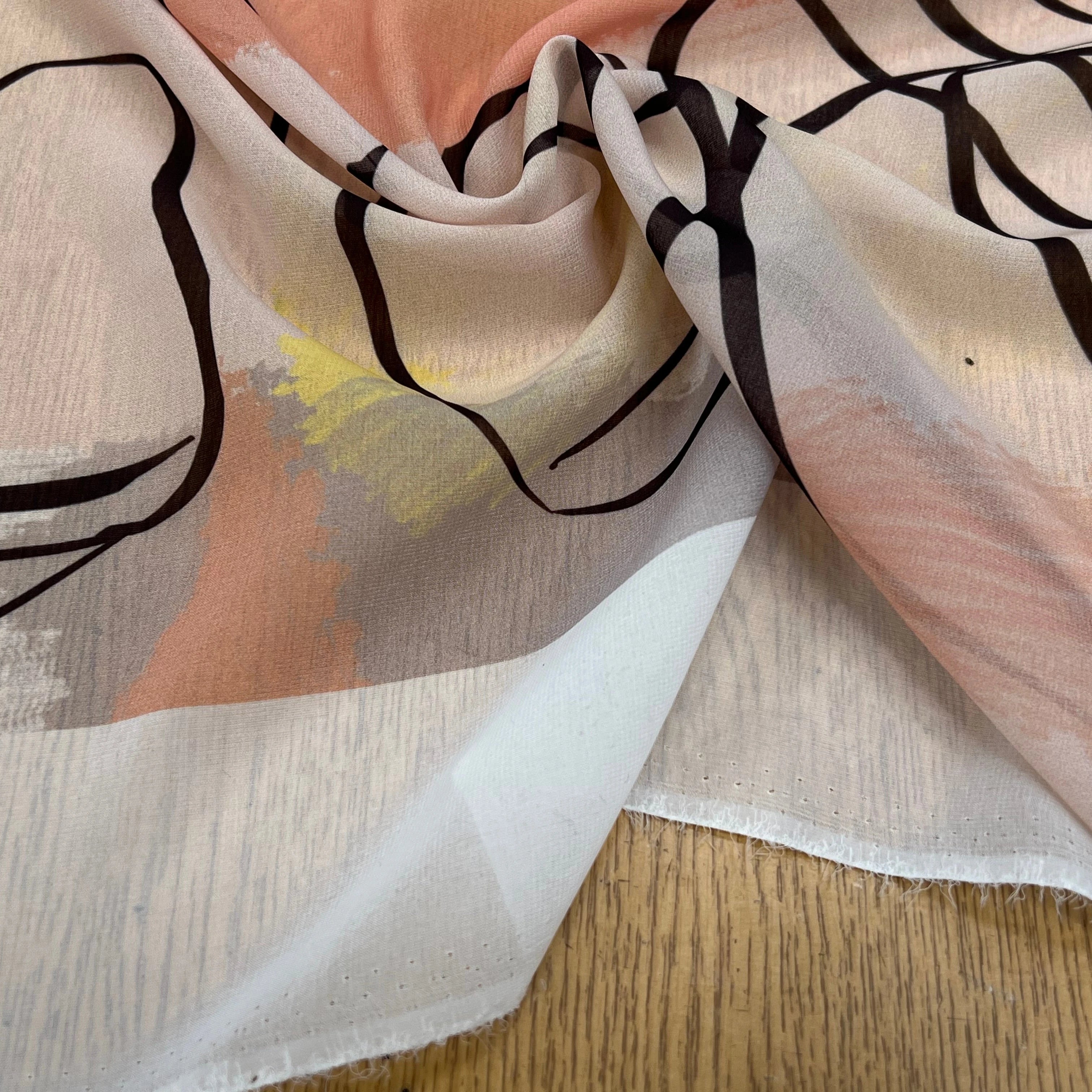 MOUSSELINE JAUNE MARRON MOTIF ABSTRAIT POLYESTER - My Little Coupon