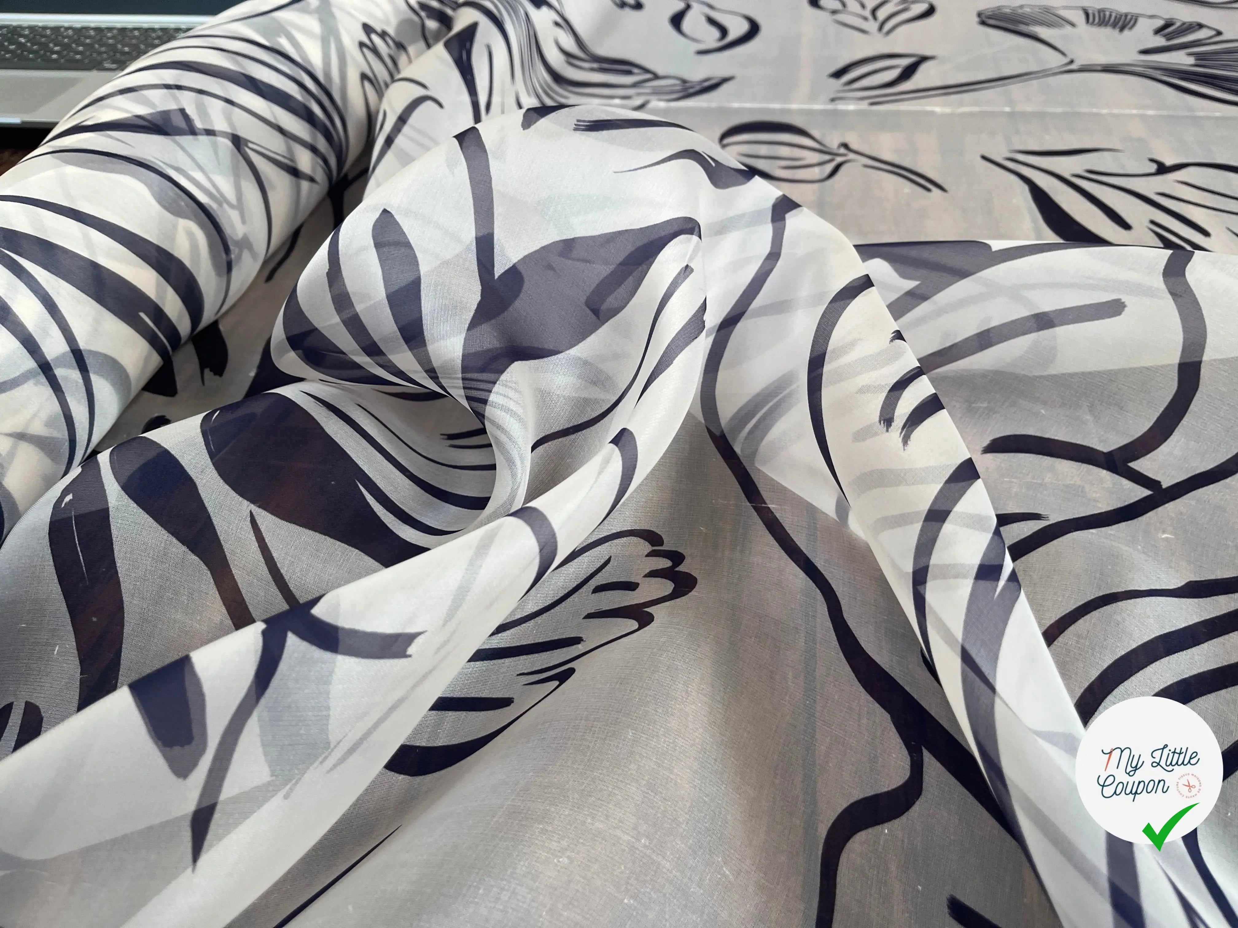ORGANZA DE SOIE IMPRIMÉ GRAPHIQUE FONC BLANC - My Little Coupon