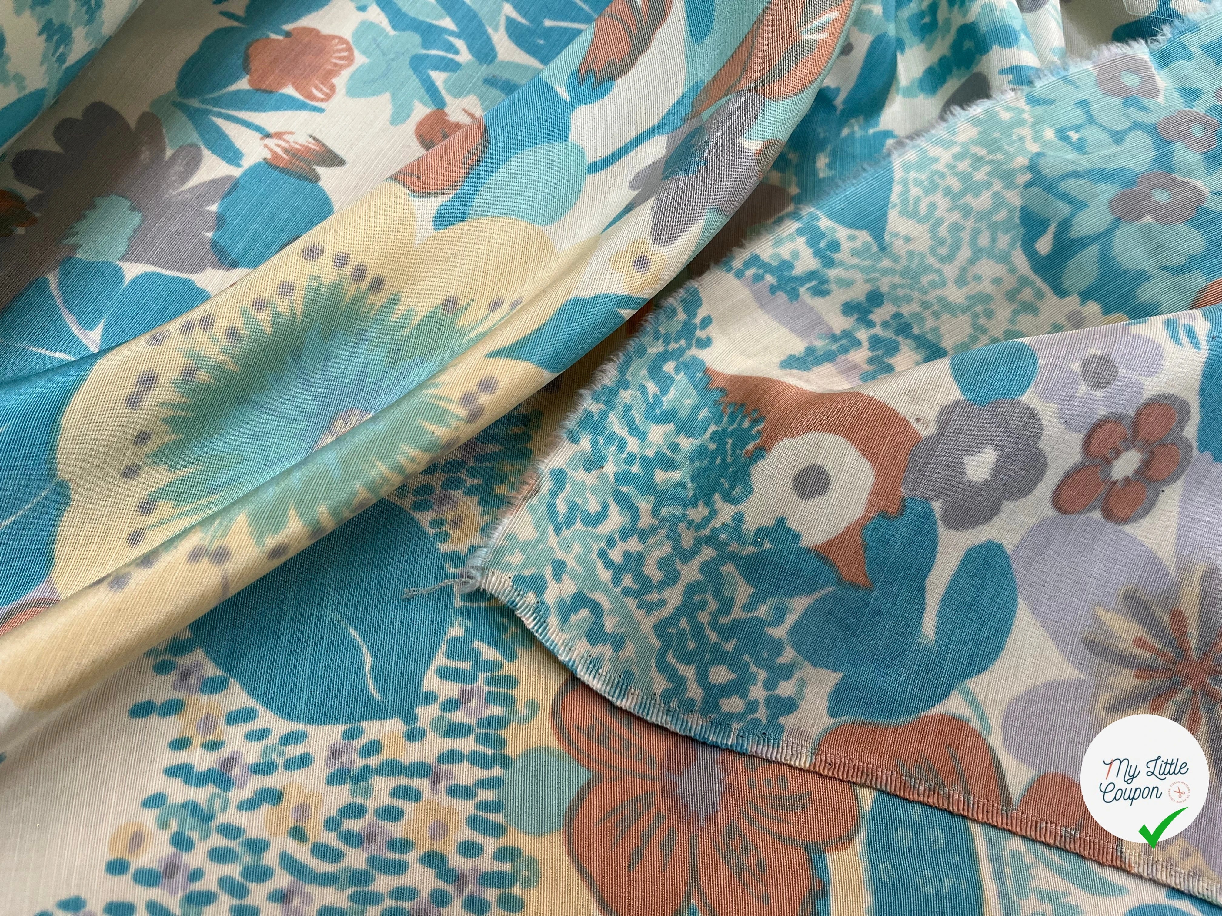 OTTOMAN LAINE VISCOSE FOND ÉCRU MOTIF FLEURS BLEU MARRON VERT 95CM - My Little Coupon