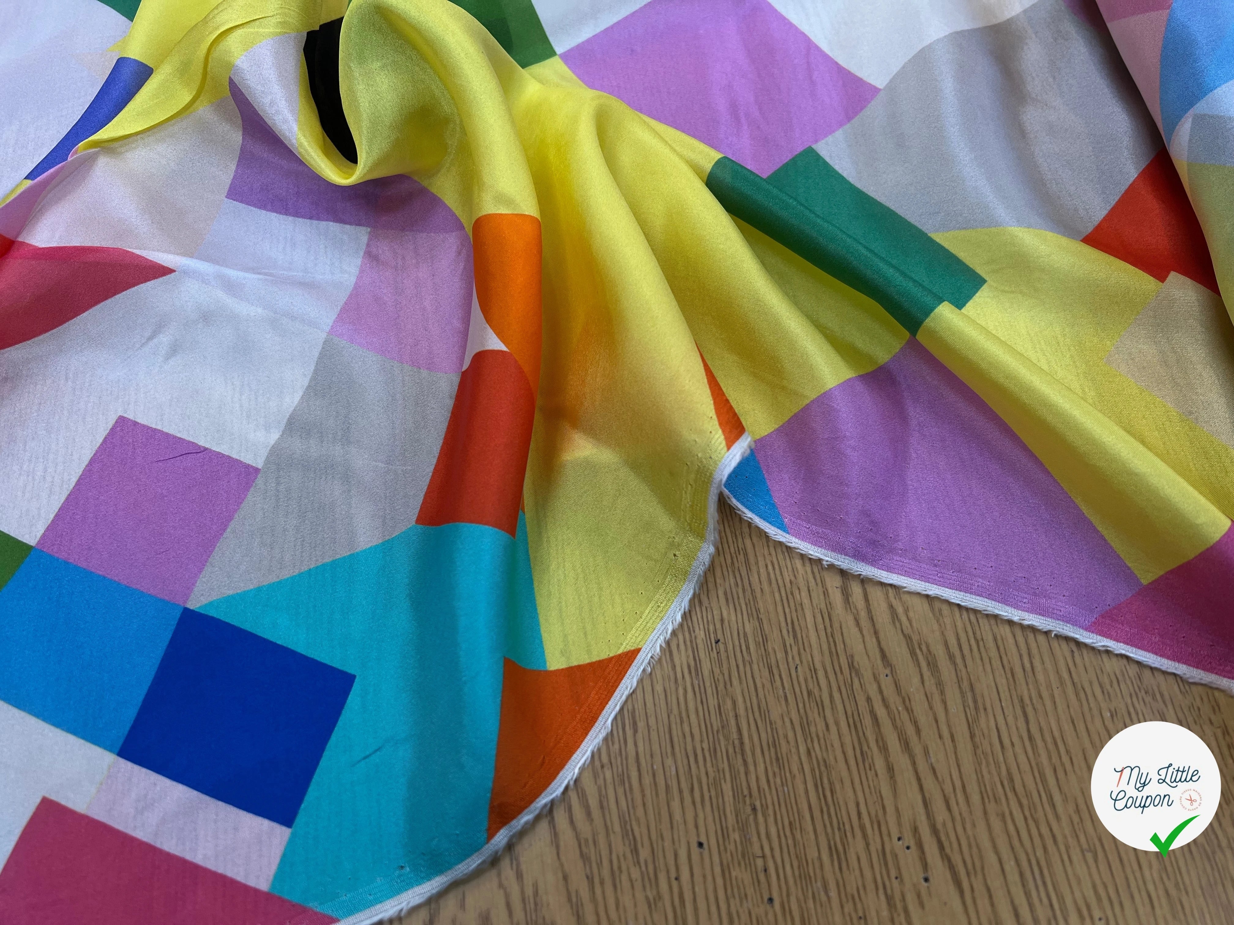PONGÉ DE SOIE À MOTIF GÉOMETRIQUE MULTICOLORES 140CM - My Little Coupon