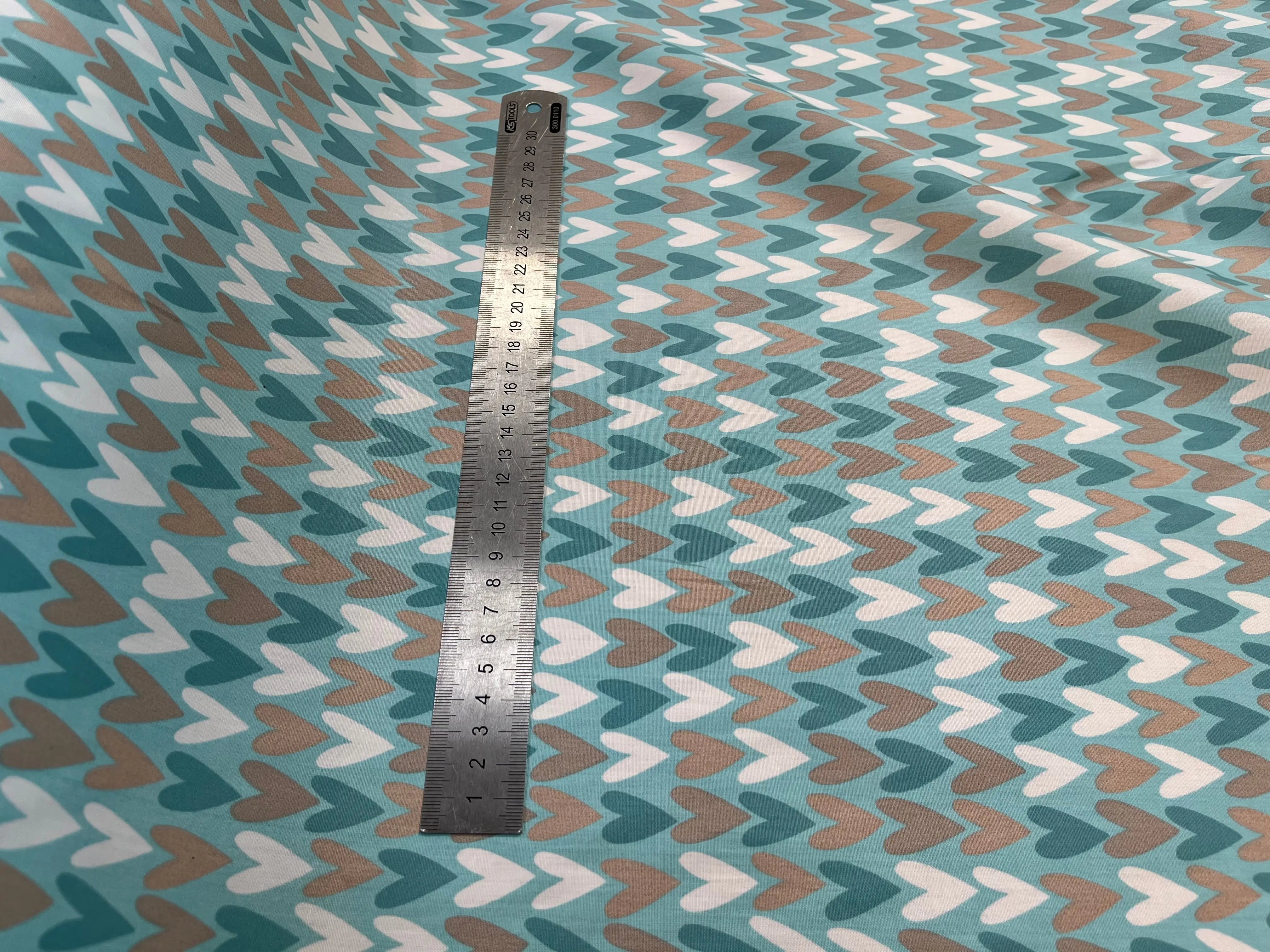 POPELINE DE COTON 120 FILS MOTIF COEUR FOND BLEU - My Little Coupon