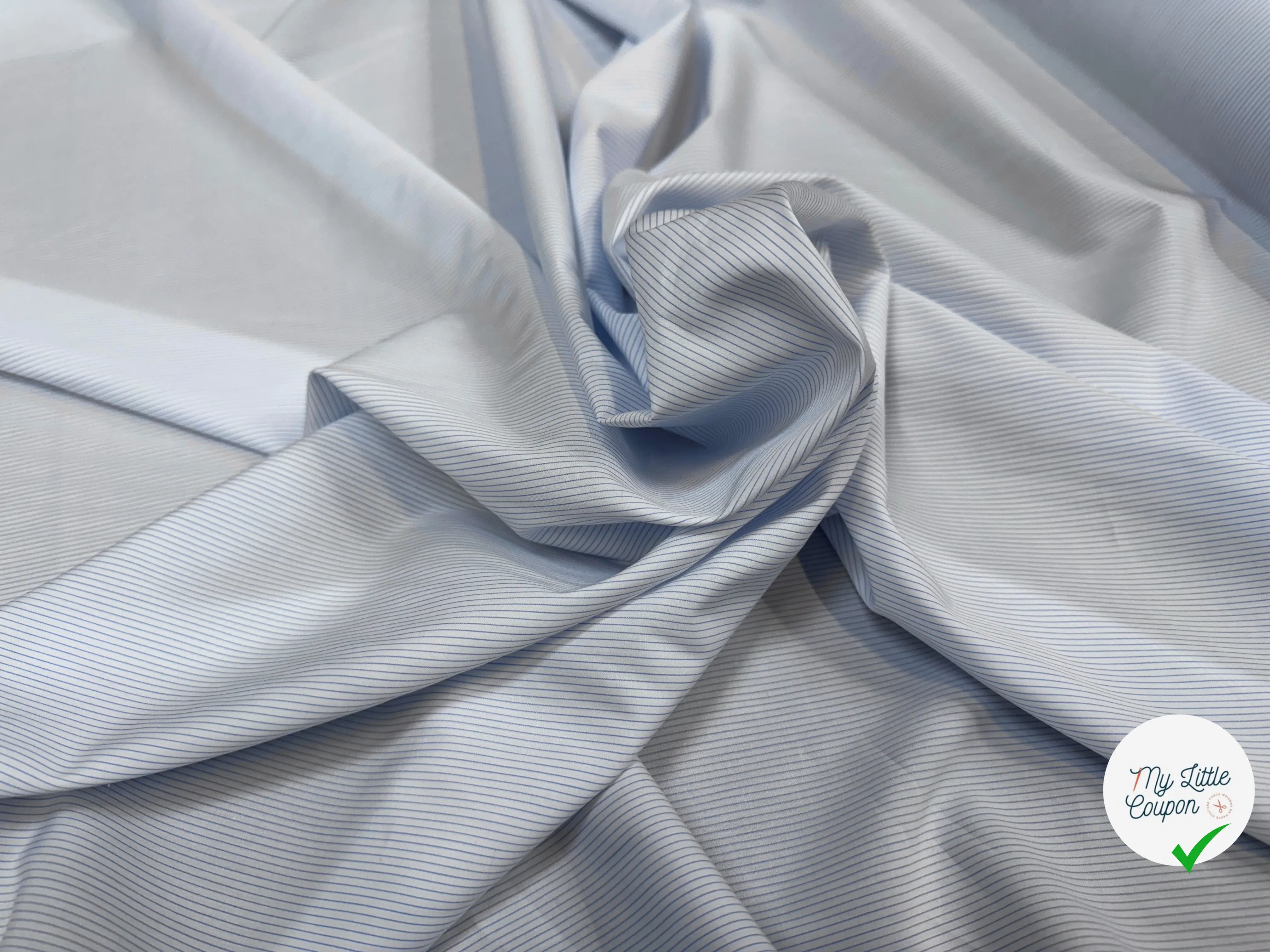 POPELINE DE COTON FINES RAYURES BLEU CLAIR BLEU CLAIRE ANDREZZA & CASTELLI - My Little Coupon