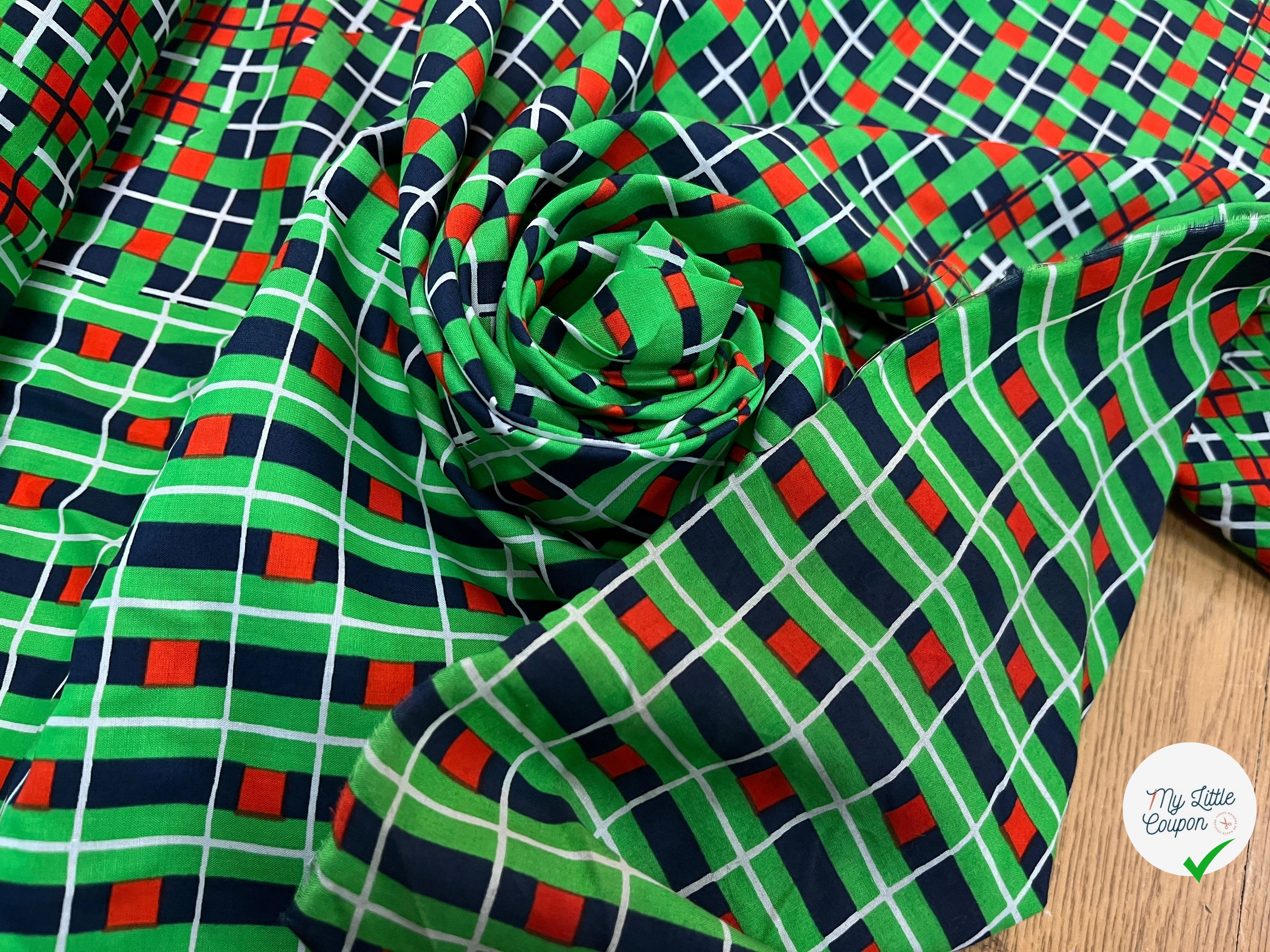 POPELINE DE COTON FOND VERT MOTIF À CARREAUX MARINE ROUGE - My Little Coupon
