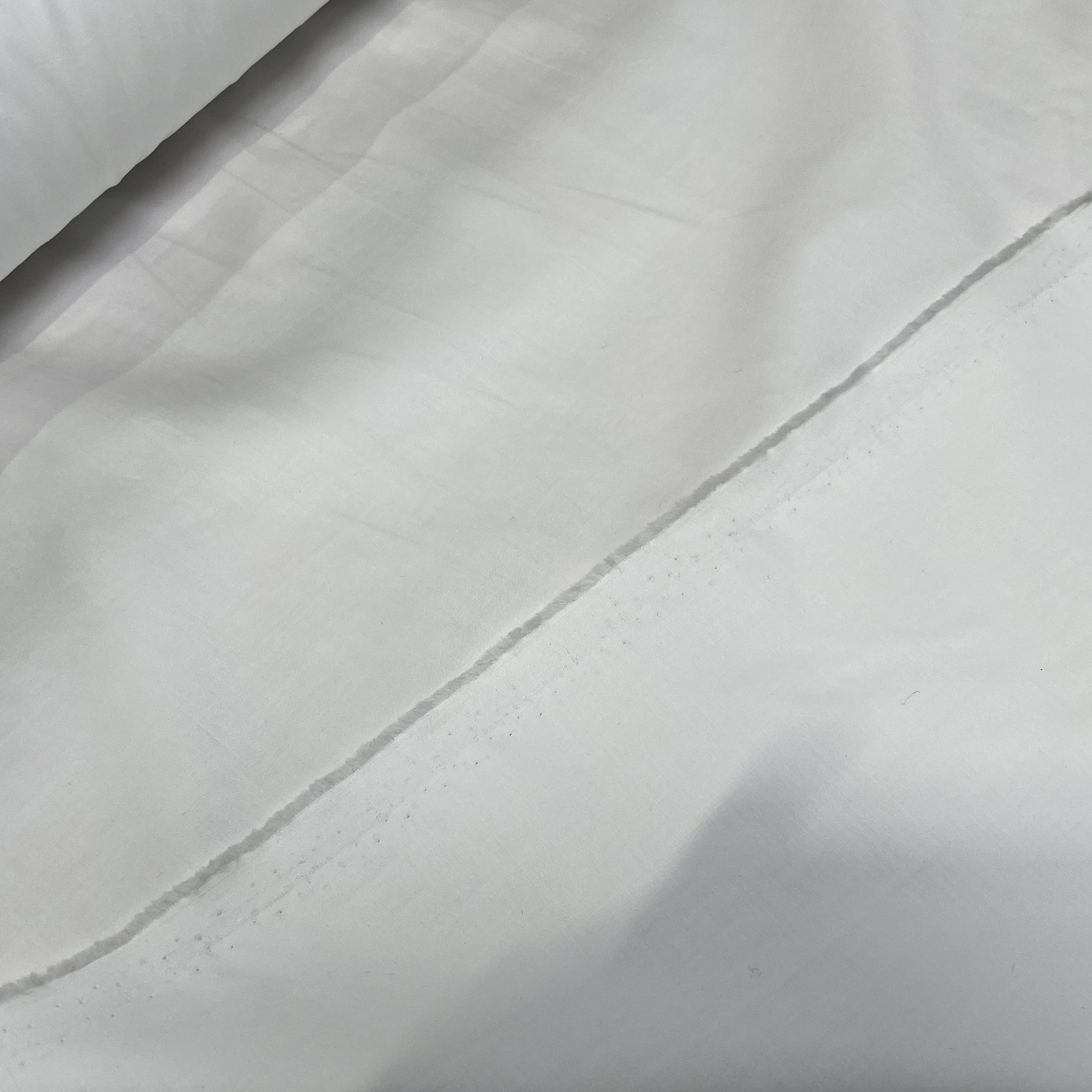 POPELINE DE COTON LISSE LÉGÈREMENT SATINÉ BLANCHE 140CM - My Little Coupon