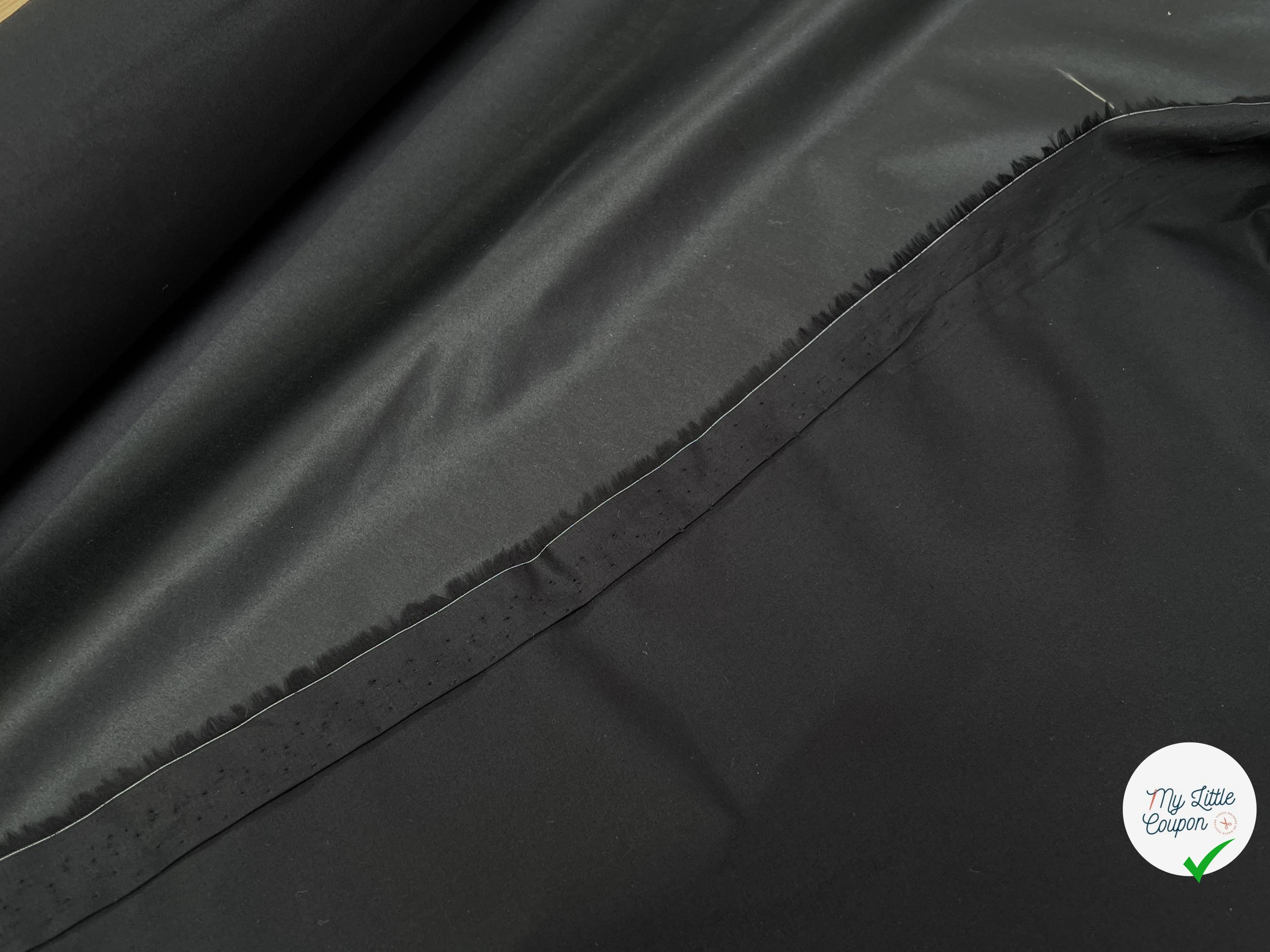 POPELINE DE COTON LISSE LÉGÈREMENT SATINÉ DOUBLE FACE NOIR 100% COTON - My Little Coupon