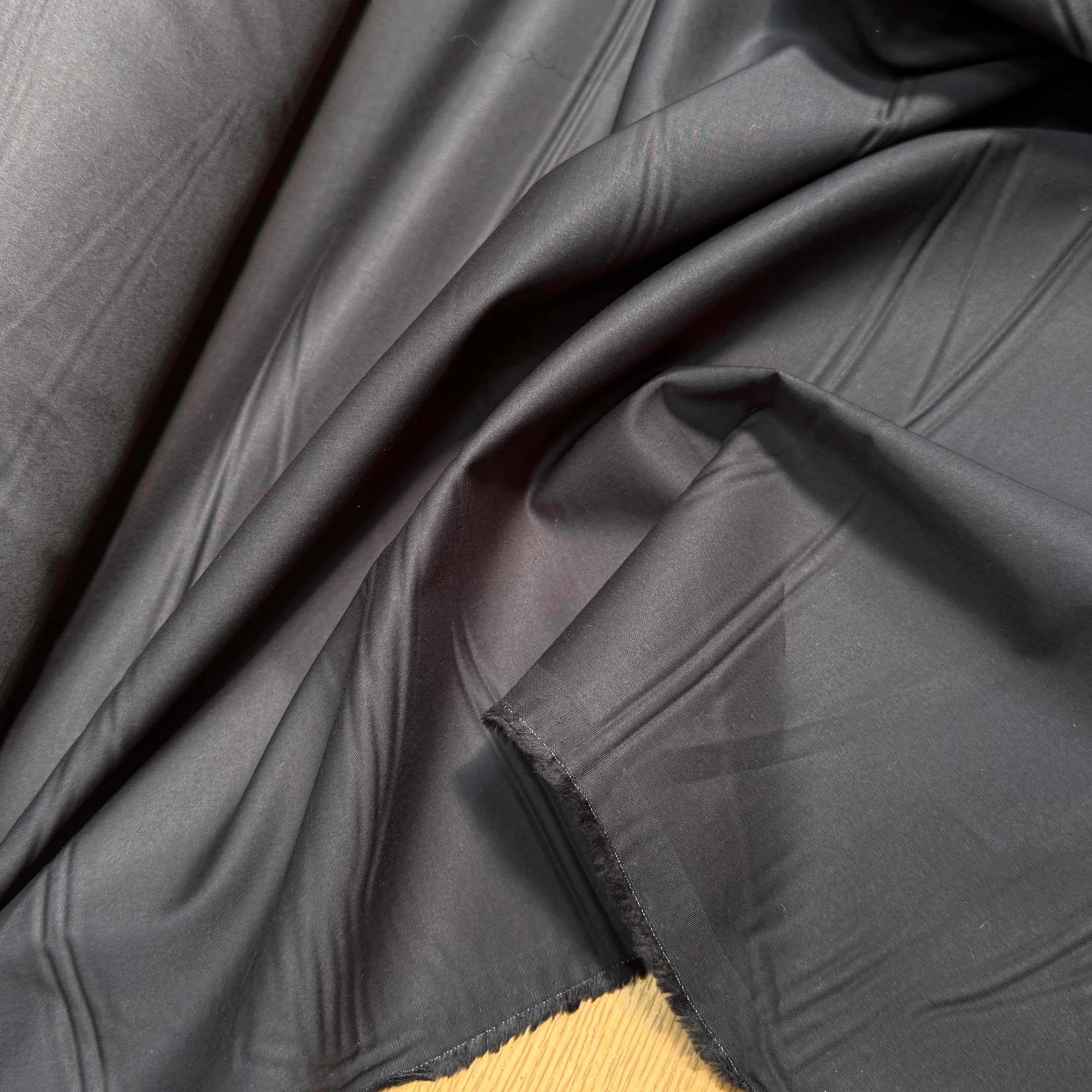 POPELINE DE COTON LISSE QUALITÉ COUTURE NOIR 200 - My Little Coupon
