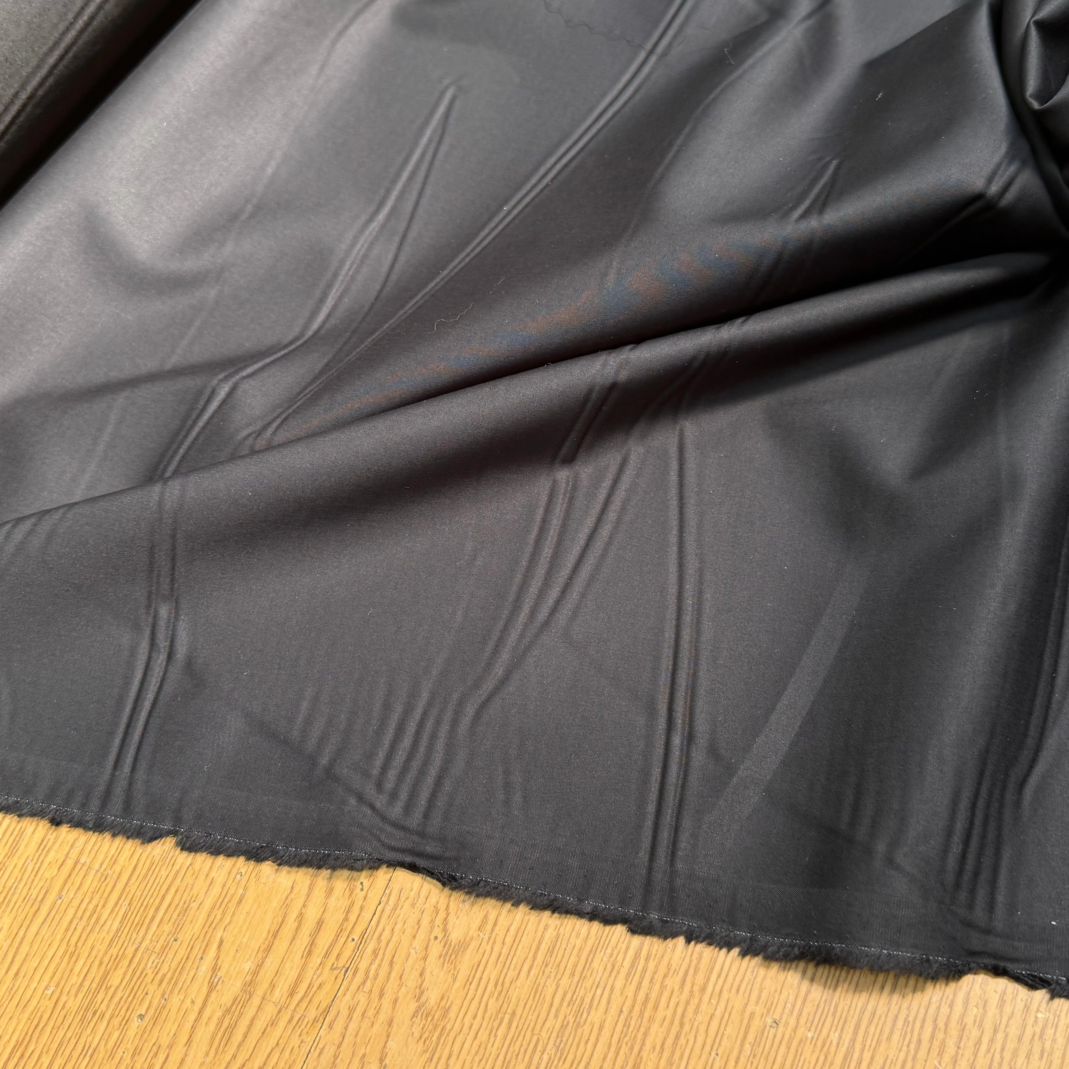 POPELINE DE COTON LISSE QUALITÉ COUTURE NOIR 200 - My Little Coupon