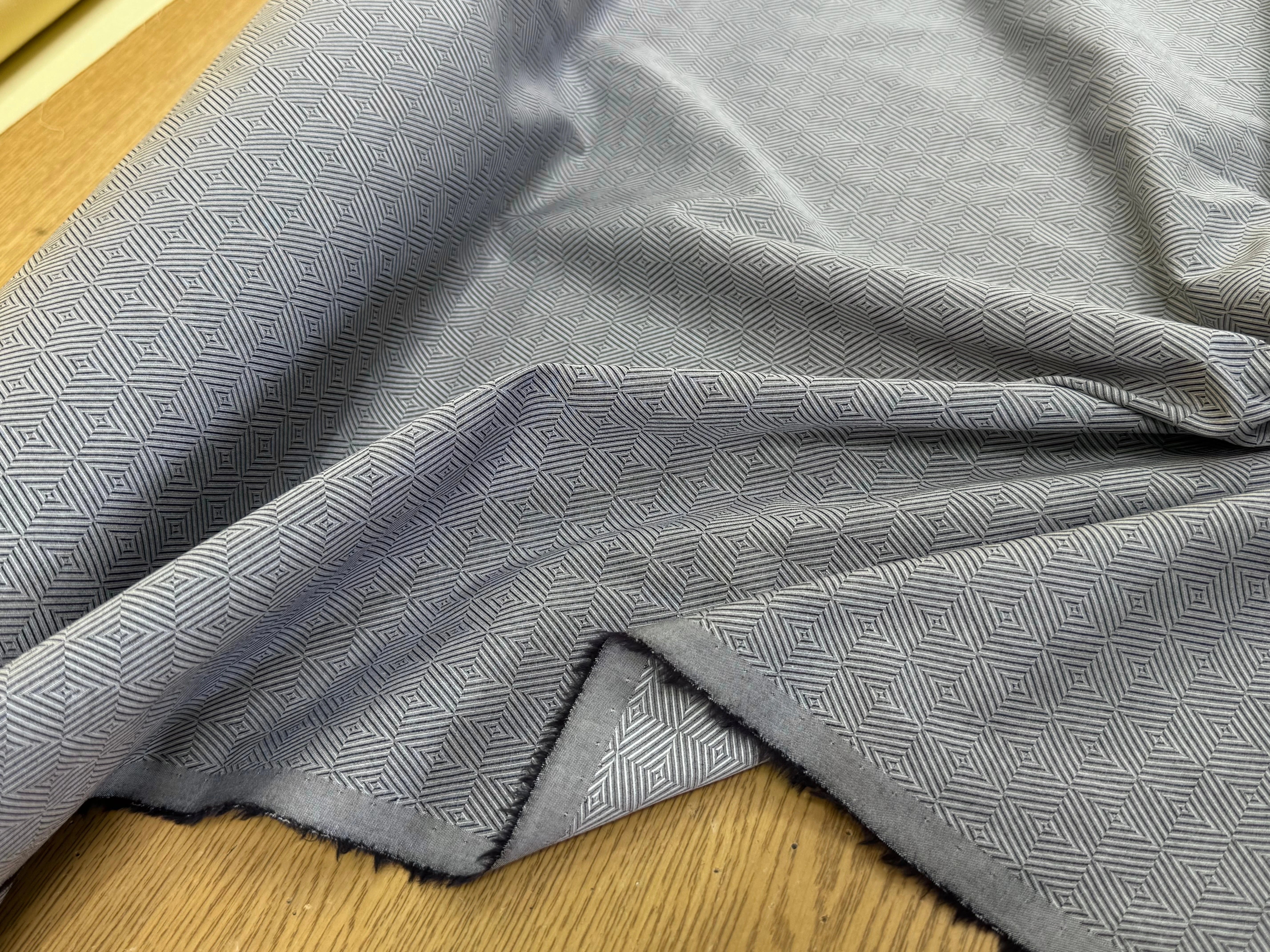 POPELINE DE COTON MOTIFS GÉOMETRIQUES GRIS - My Little Coupon
