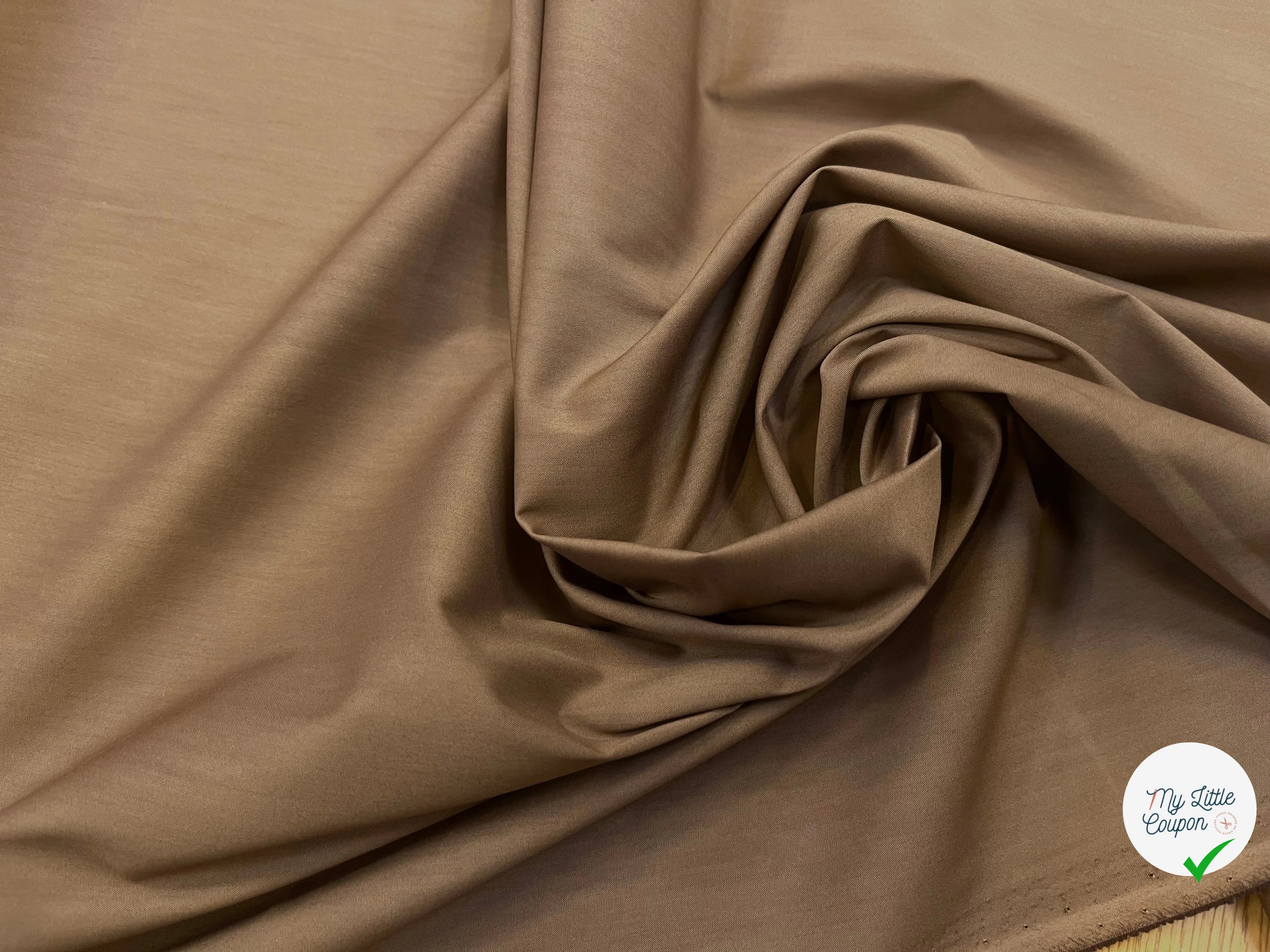 POPELINE DE COTON STRETCH LÈGEREMENT SATINÉE MOCHA 145CM - My Little Coupon