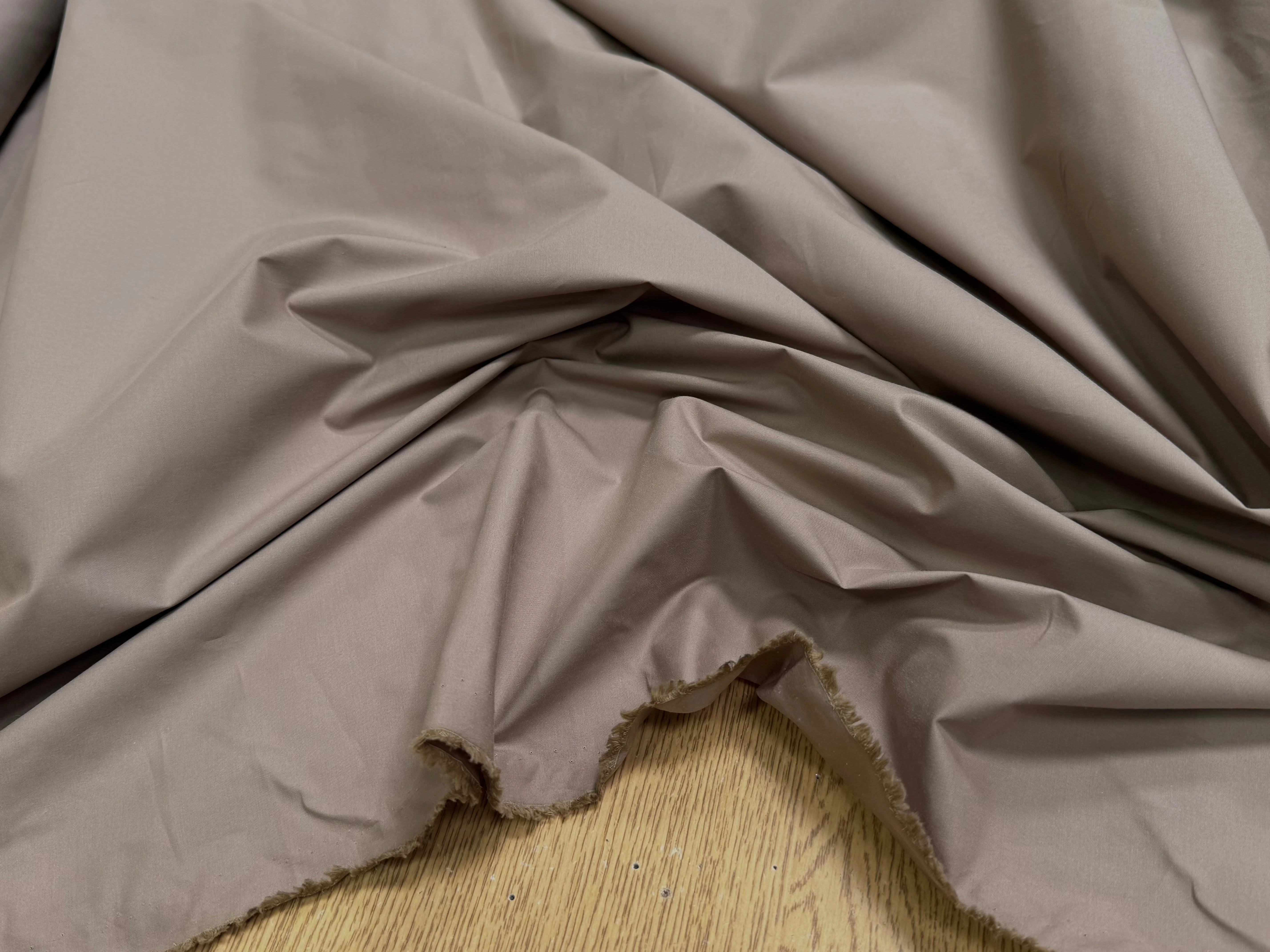 POPELINE DE COTON STRETCH TAUPE EFFET CRAQUANT - My Little Coupon