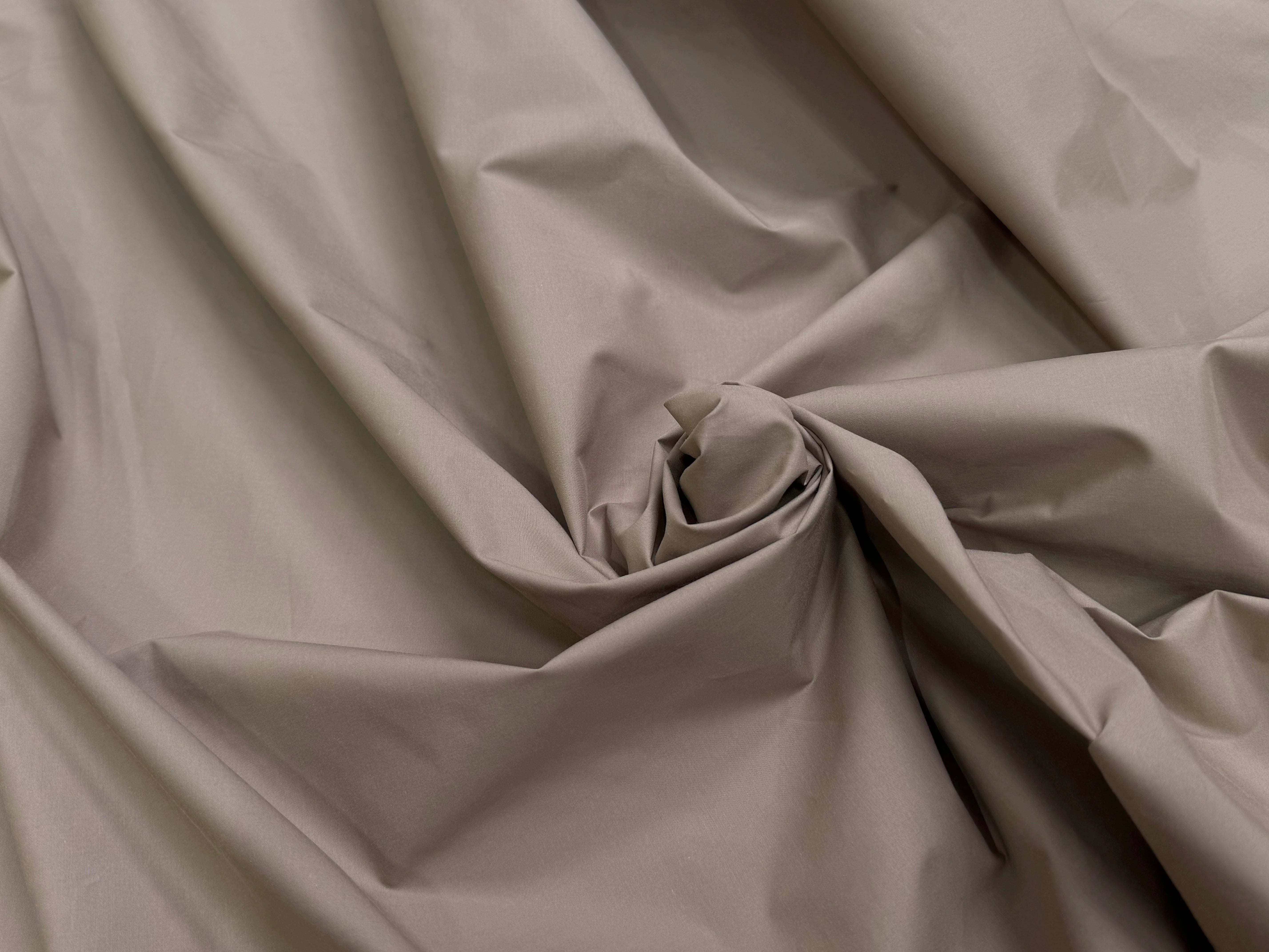 POPELINE DE COTON STRETCH TAUPE EFFET CRAQUANT - My Little Coupon