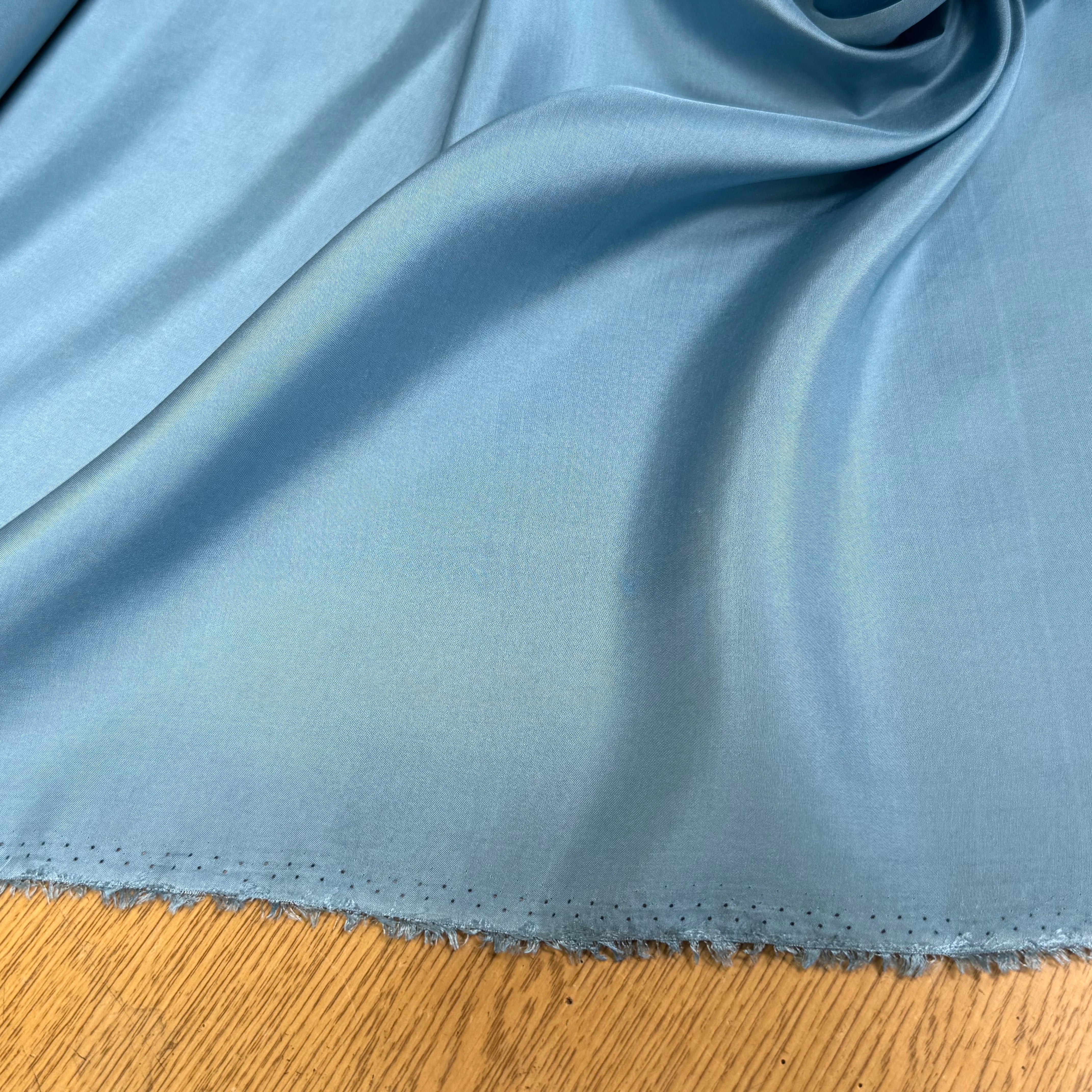 POPELINE DE SOIE ICE BLUE FLUIE 100% SOIE - My Little Coupon