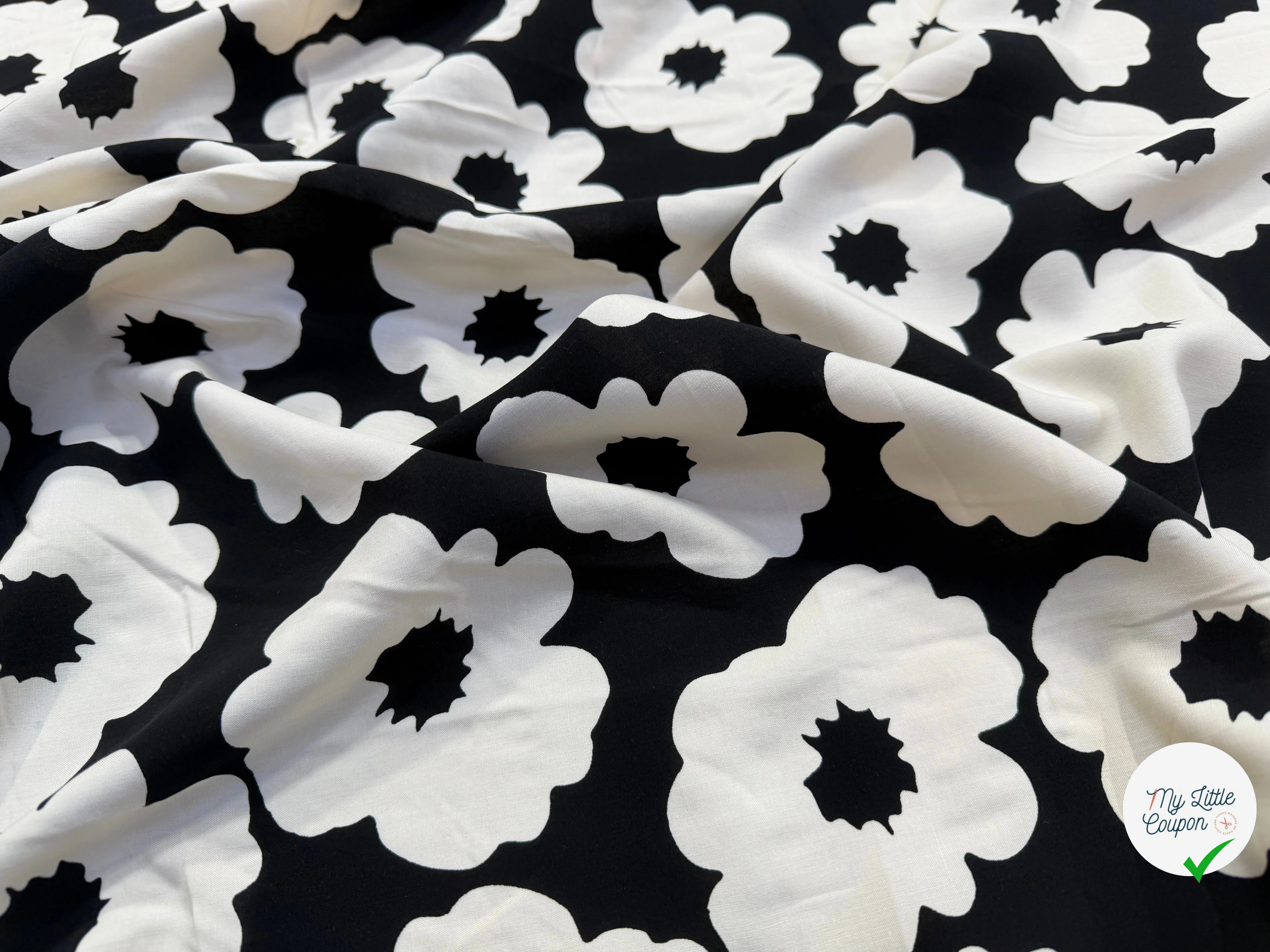 POPELINE DE VISCOSE 100%CV FLEURS IMPRIMÉ NOIR - My Little Coupon