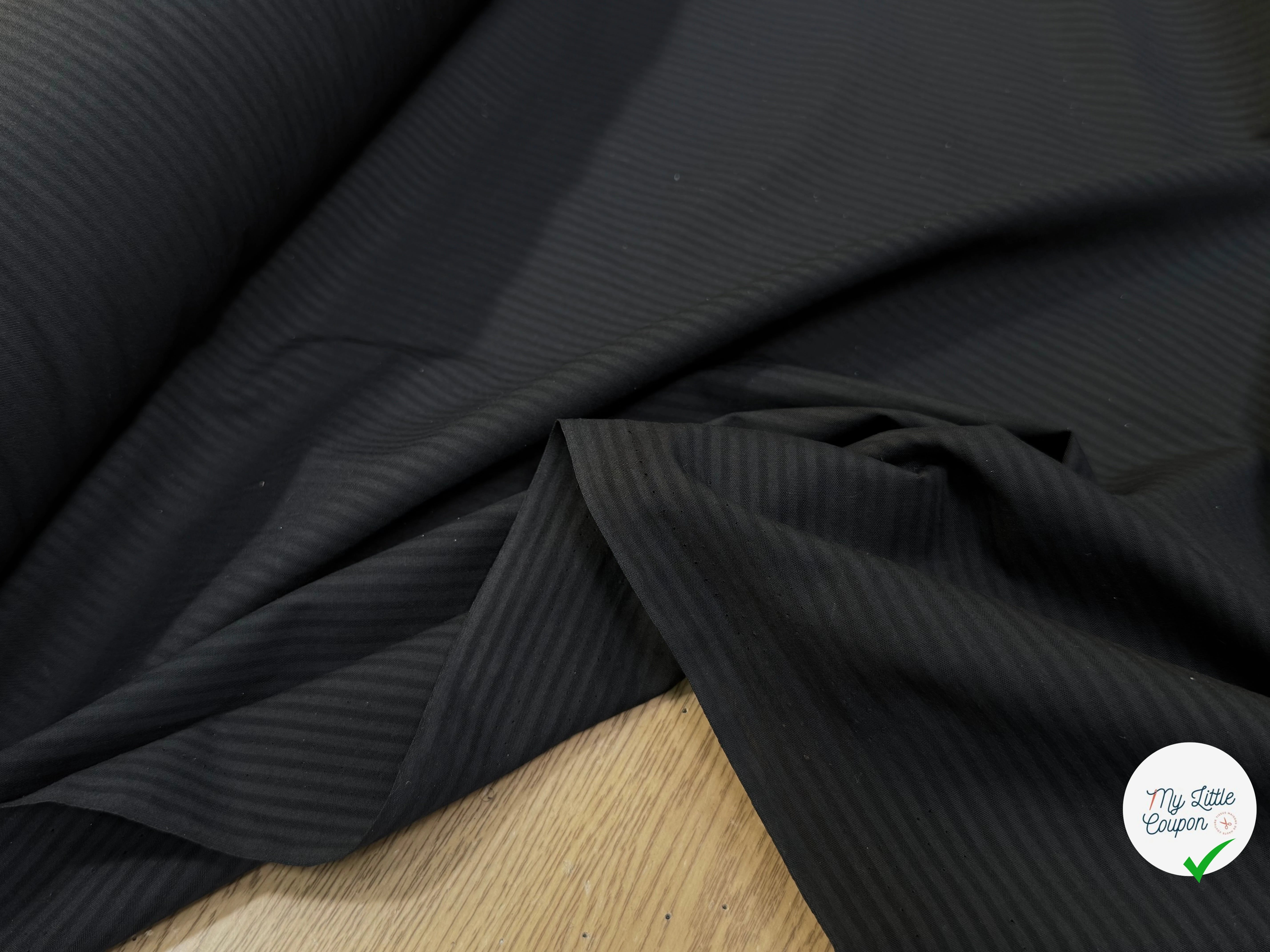 POPELINE POLYCOTON RAYURES TON SUR TON NOIR NOIR - My Little Coupon