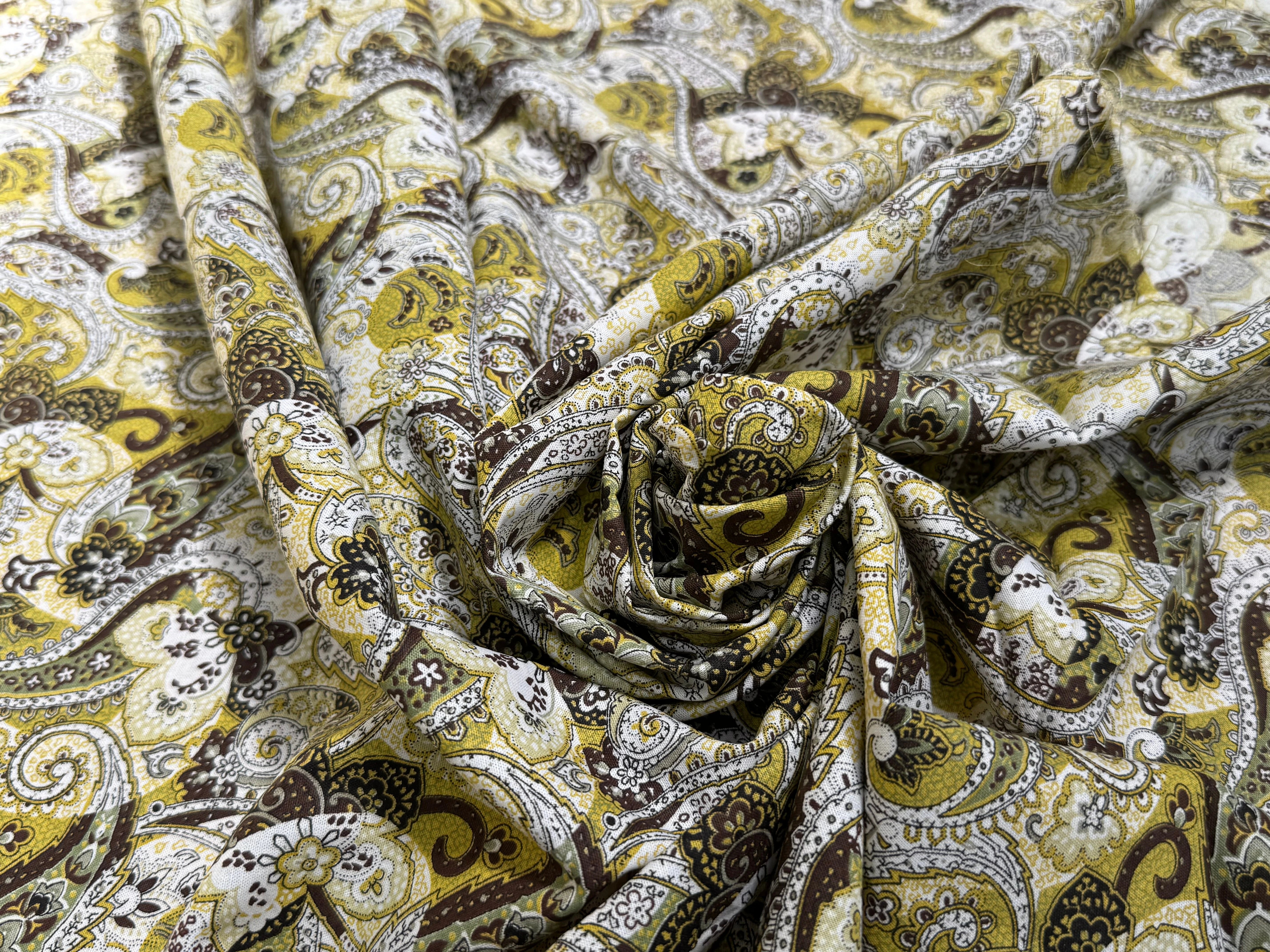 POPLEINE DE COTON VERT JAUNE PAISLEY - My Little Coupon