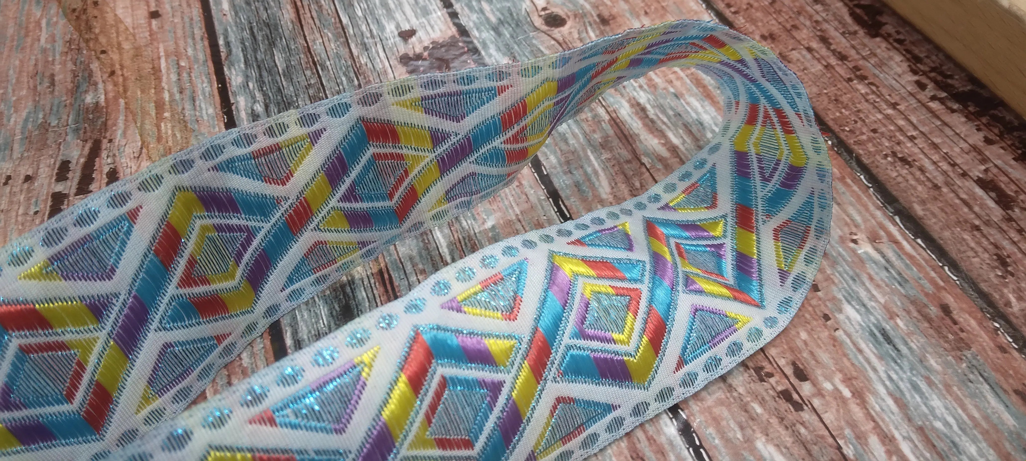 RUBAN MOTIF GEOMÉTRIQUE MULTICOLOR CLAIRE - My Little Coupon