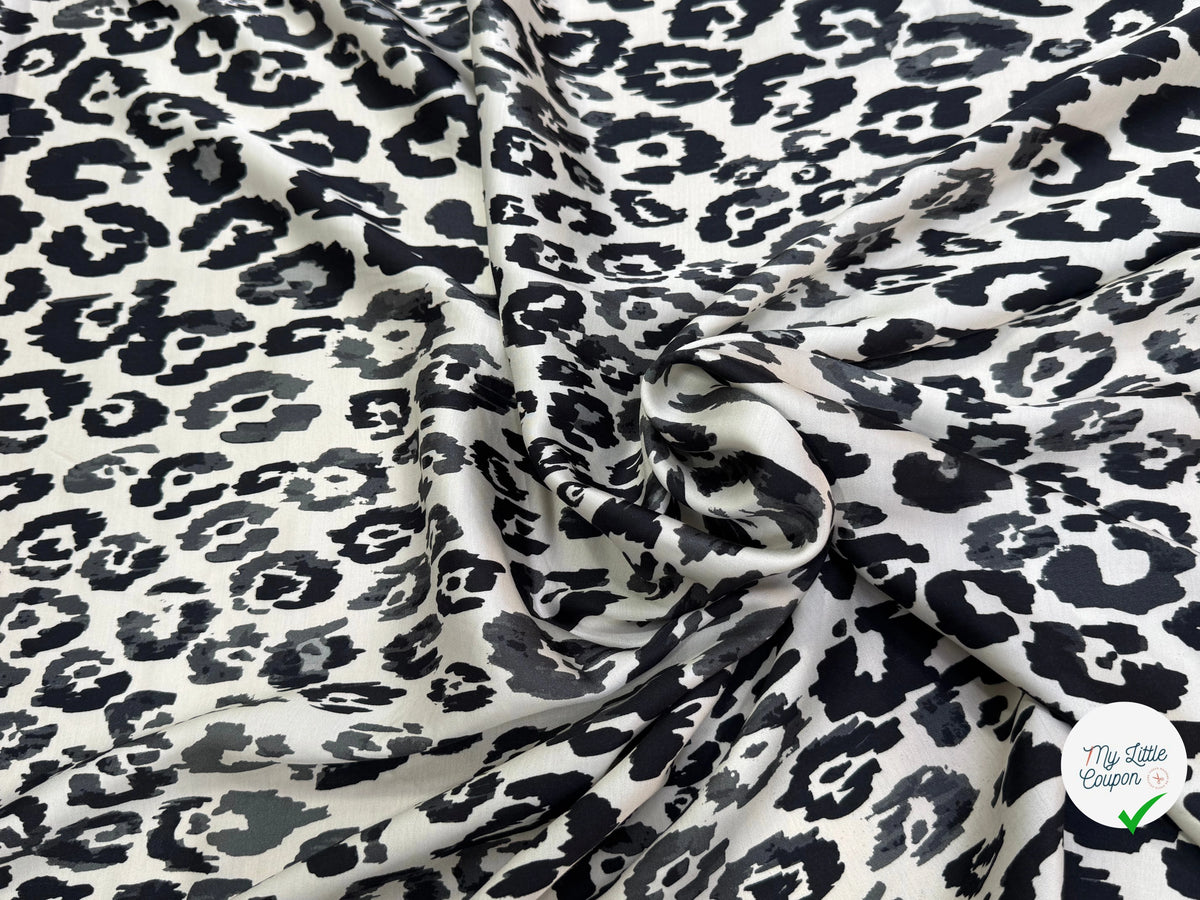SATIN 100% VISCOSE SUPER FLUIDE ET DOUCE FOND ÉCRU LÉOPARD NOIR - My Little Coupon