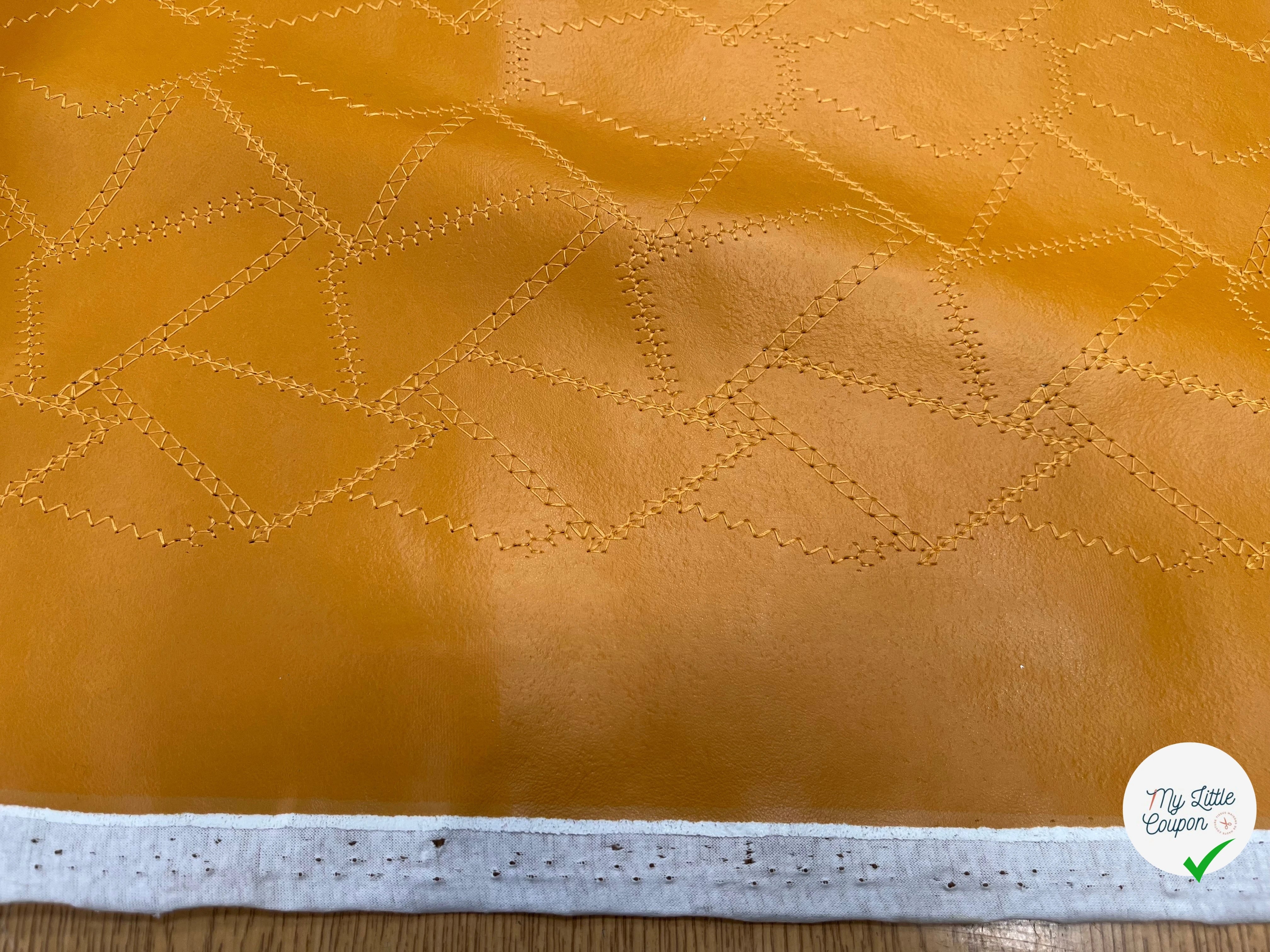 SATIN CUIR JAUNE MOUTARDE MOTIF GÉOMETRIQUE AVEC FIL - My Little Coupon