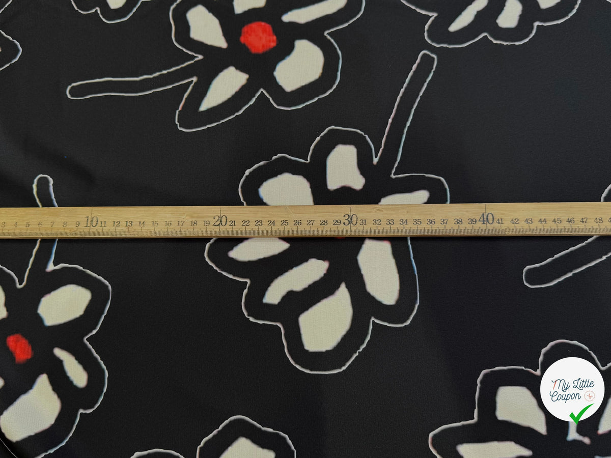 SATIN DE POLYESTER IMPRIMÉ MARGUERITES FOND NOIR - My Little Coupon