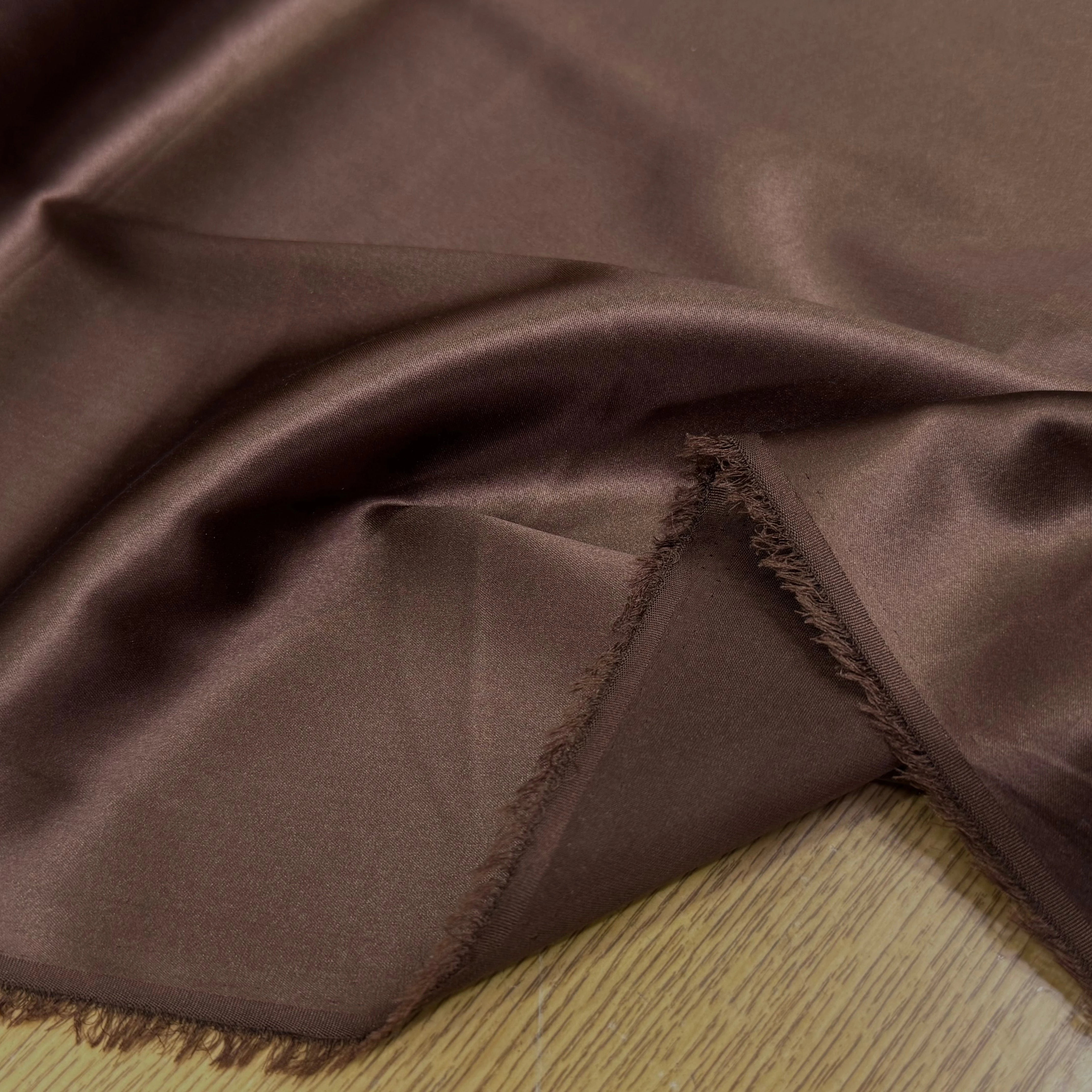SATIN DE SOIE FLUIDE MARRON ROUX - My Little Coupon