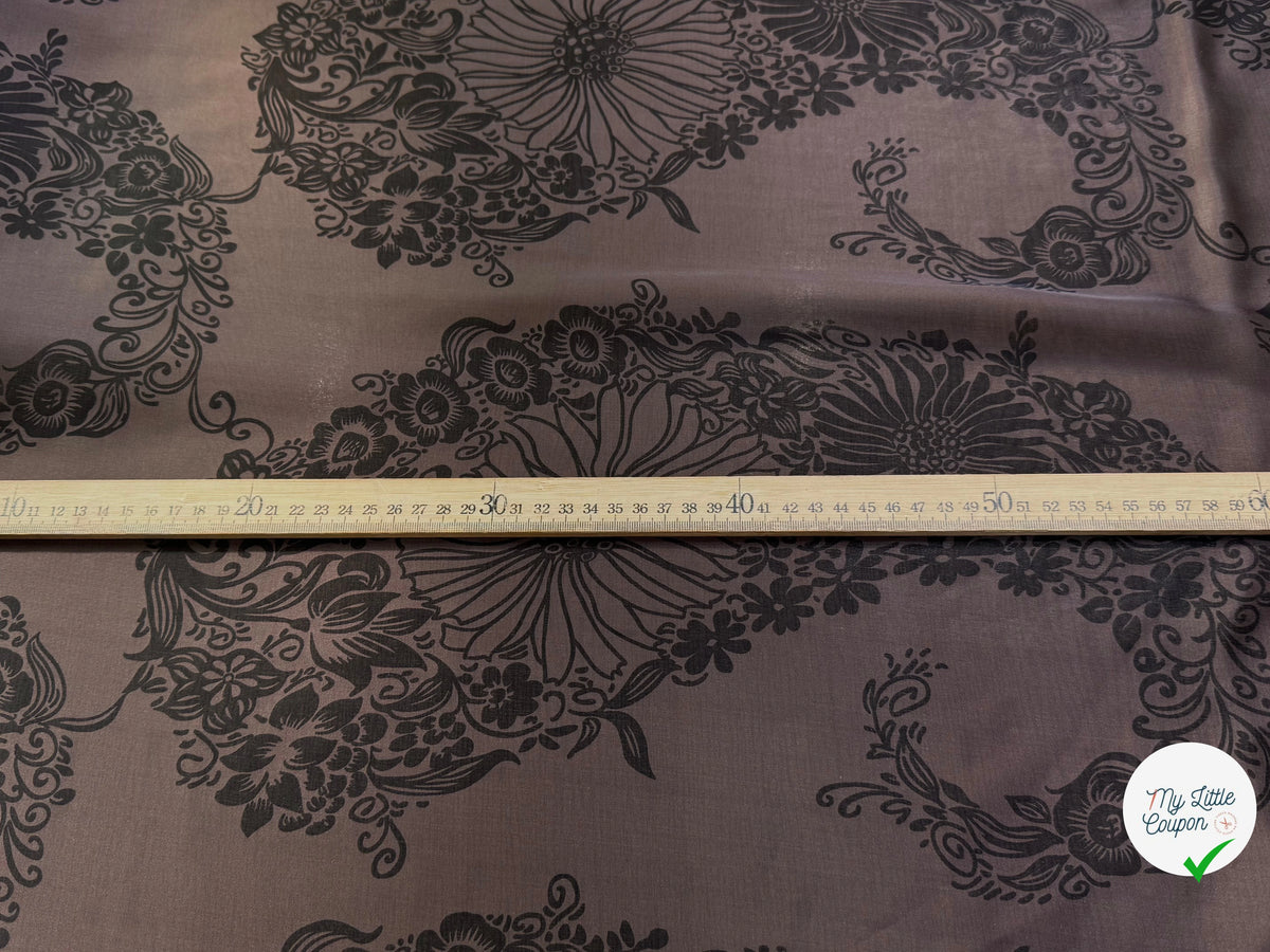 SATIN DE SOIE FLUIDE SMOKY BROWN IMPRIMÉ BASE DE FLEURS - My Little Coupon