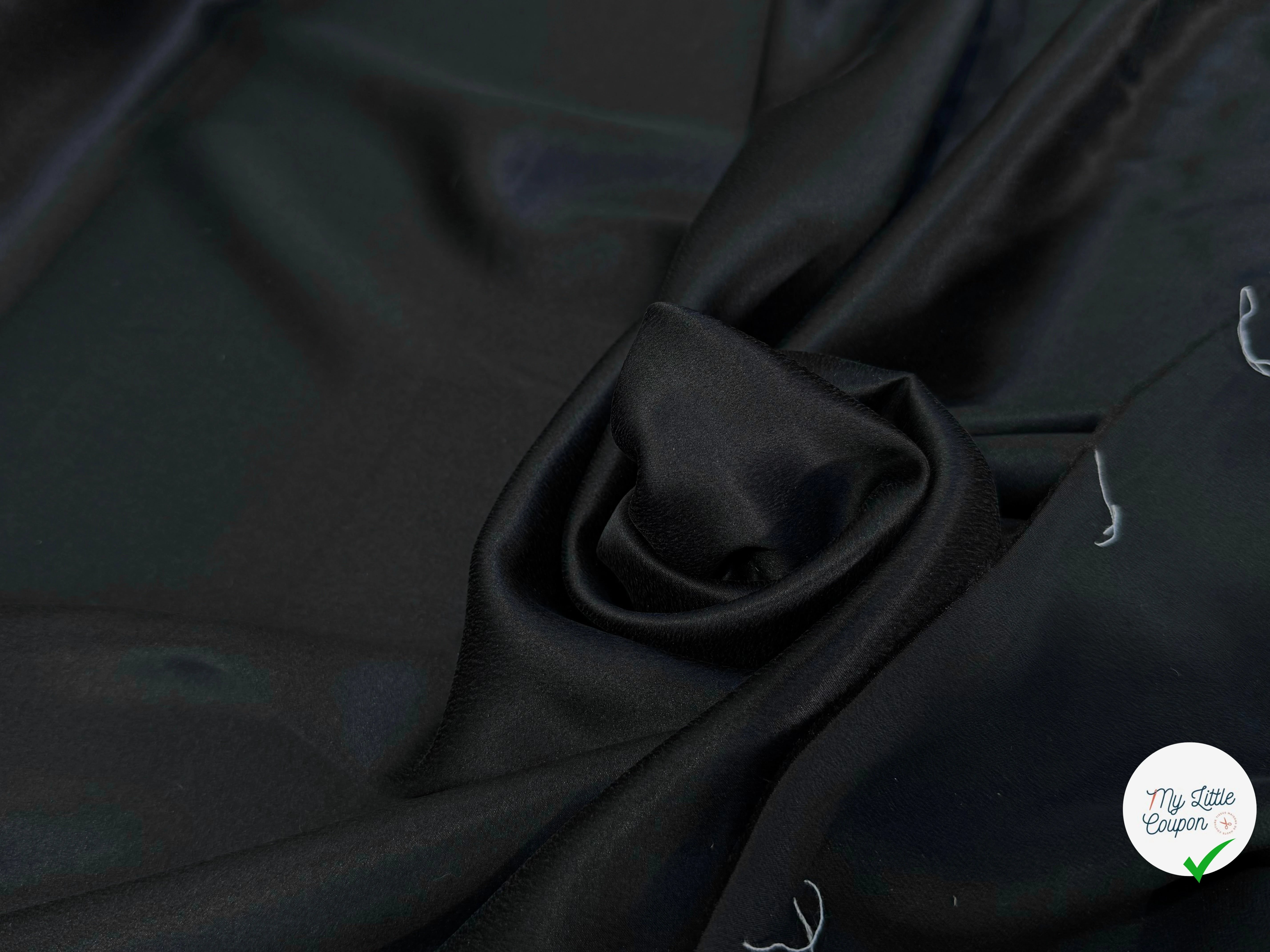 SATIN DE SOIE FLUIDE VELOUTÉ DOUX NOIR SUPER CHIC - My Little Coupon