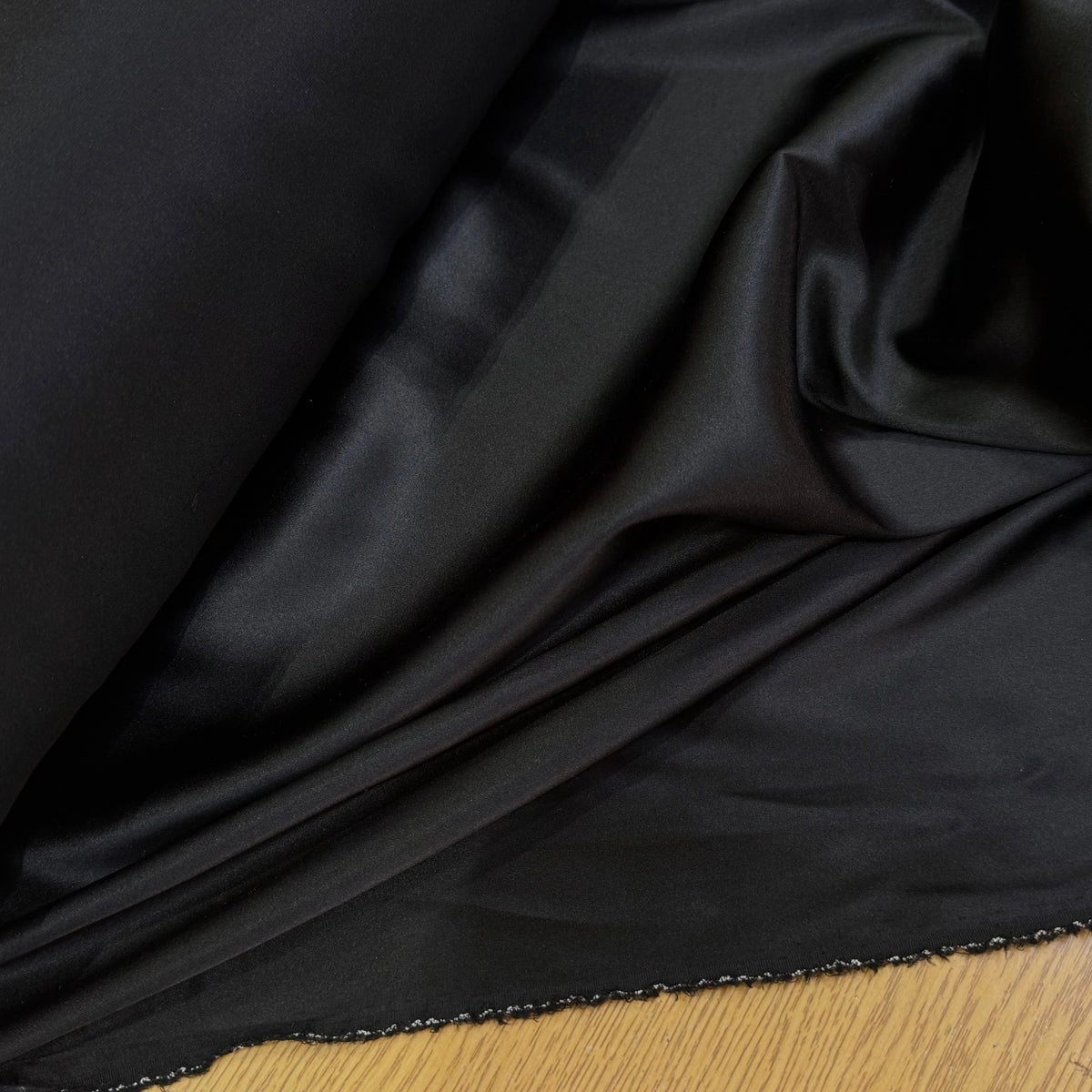 SATIN DE SOIE STRETCH FLUIDE NOIR PREMIUM - My Little Coupon