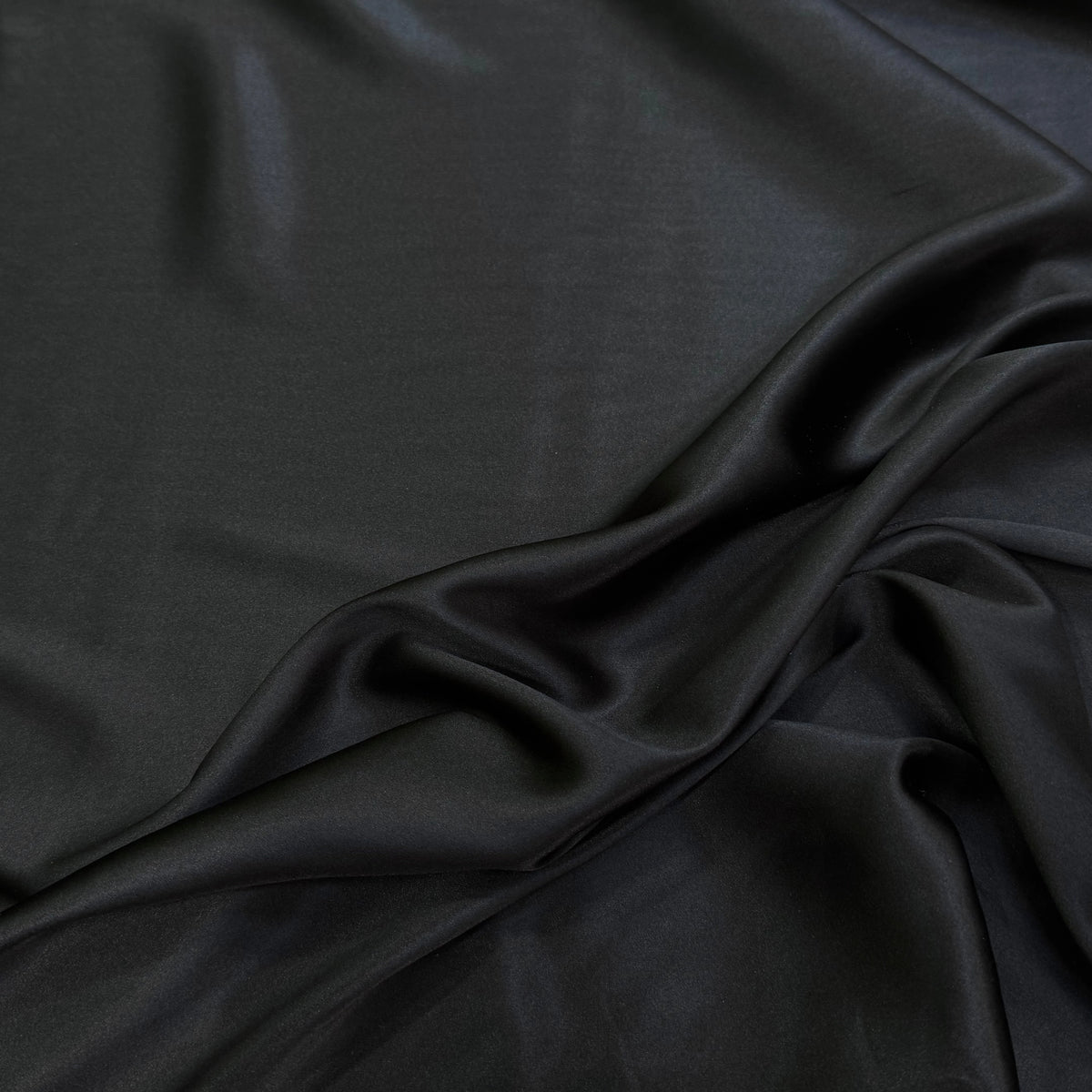 SATIN DE SOIE STRETCH FLUIDE NOIR PREMIUM - My Little Coupon