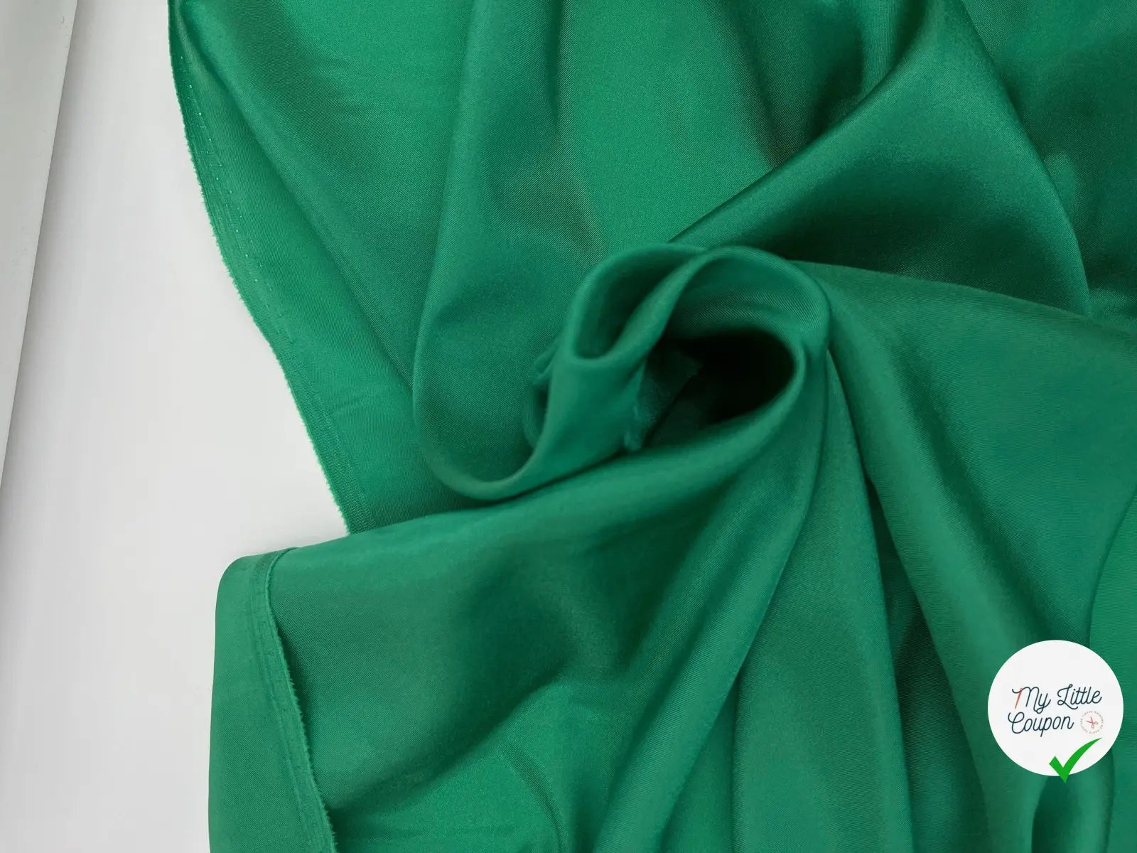 SATIN EMERAUDE STRETCH - coupon de tissu de 3 mĂštres - My Little Coupon - tissu - coudre