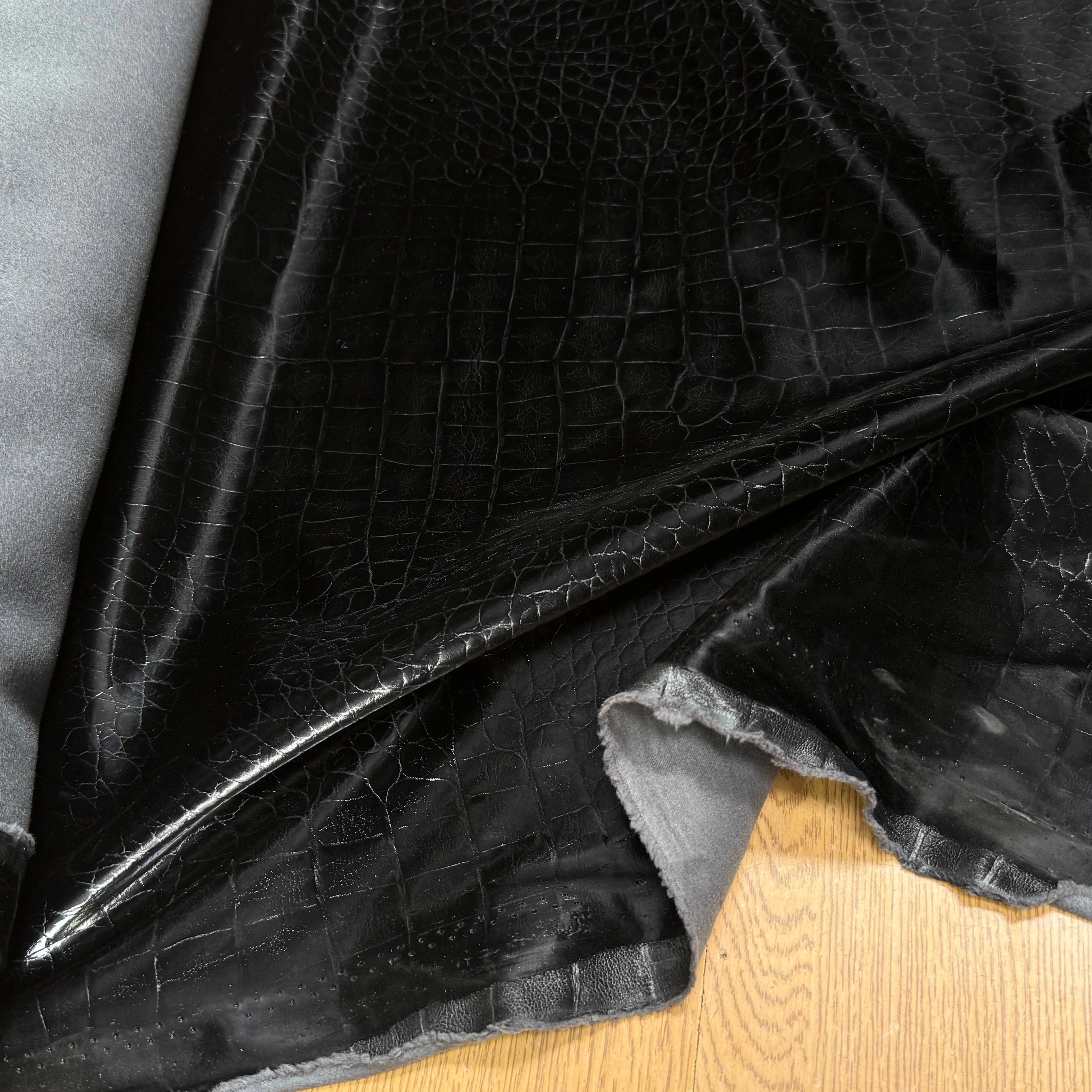 SATIN FAUX CUIR CROCODILLE NOIR STRETCH - My Little Coupon