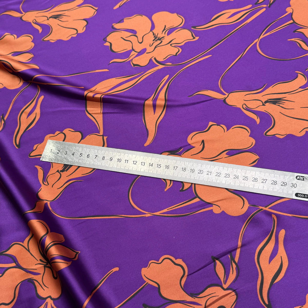 SATIN FLUIDE FOND VIOLET FLORAUX CARAMEL - My Little Coupon