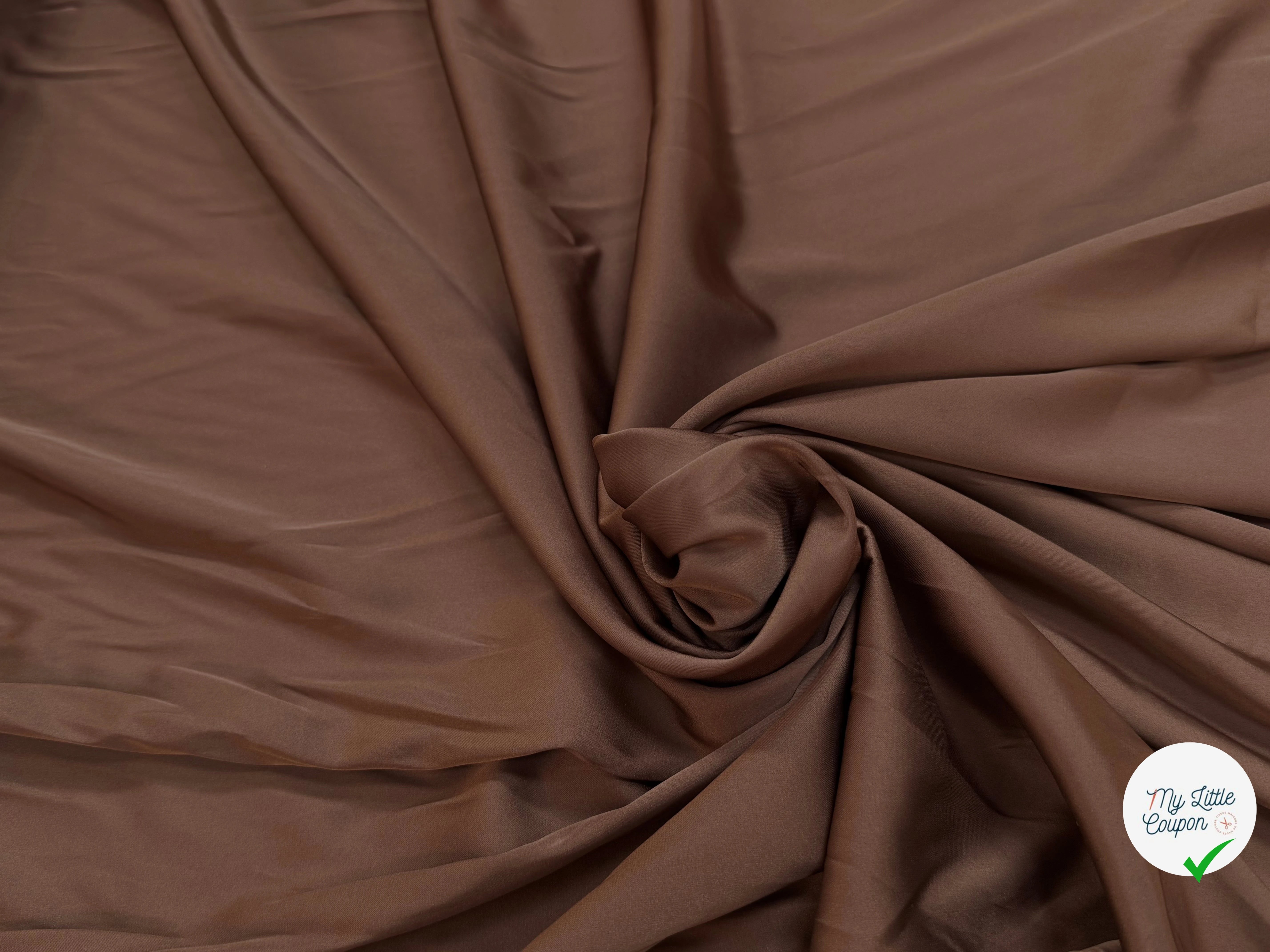 SATIN FLUIDE LÉGÈREMENT STRETCH CARAMEL - My Little Coupon