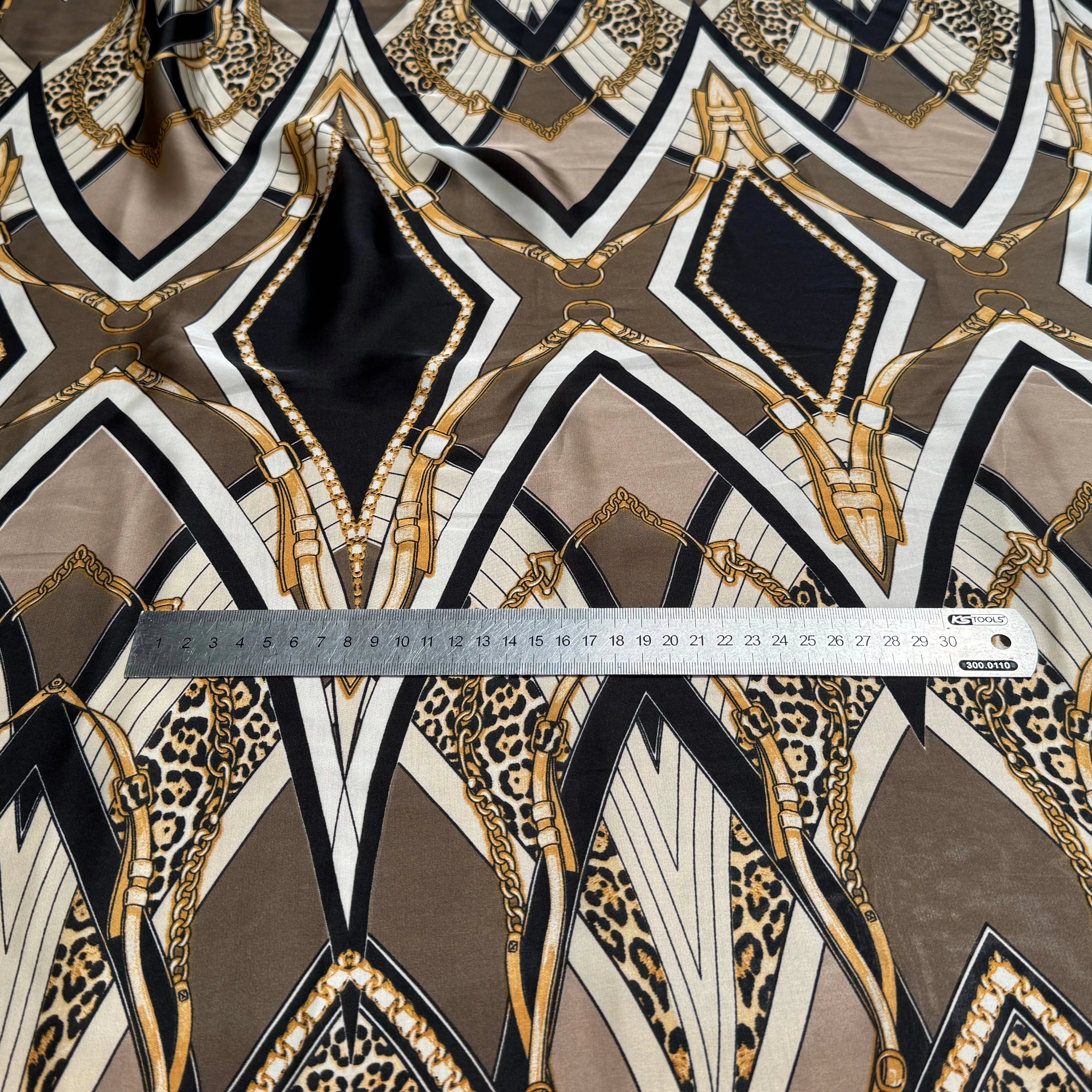 SATIN FLUIDE STYLE BAROQUE MARRON DORÉ - My Little Coupon