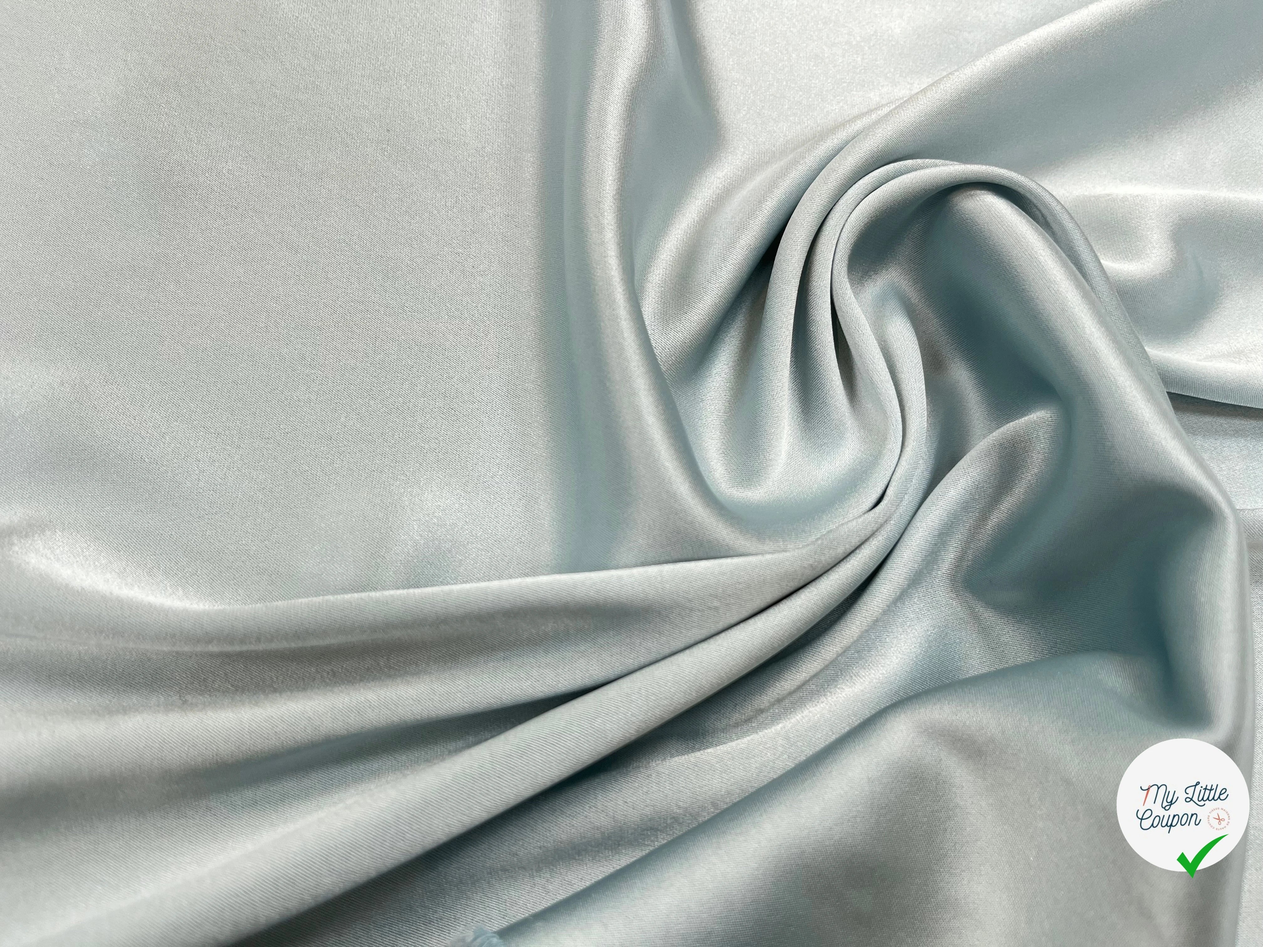 SATIN FROID ET FLUIDE POLYESTER 130CM CLOUD BLUE - My Little Coupon