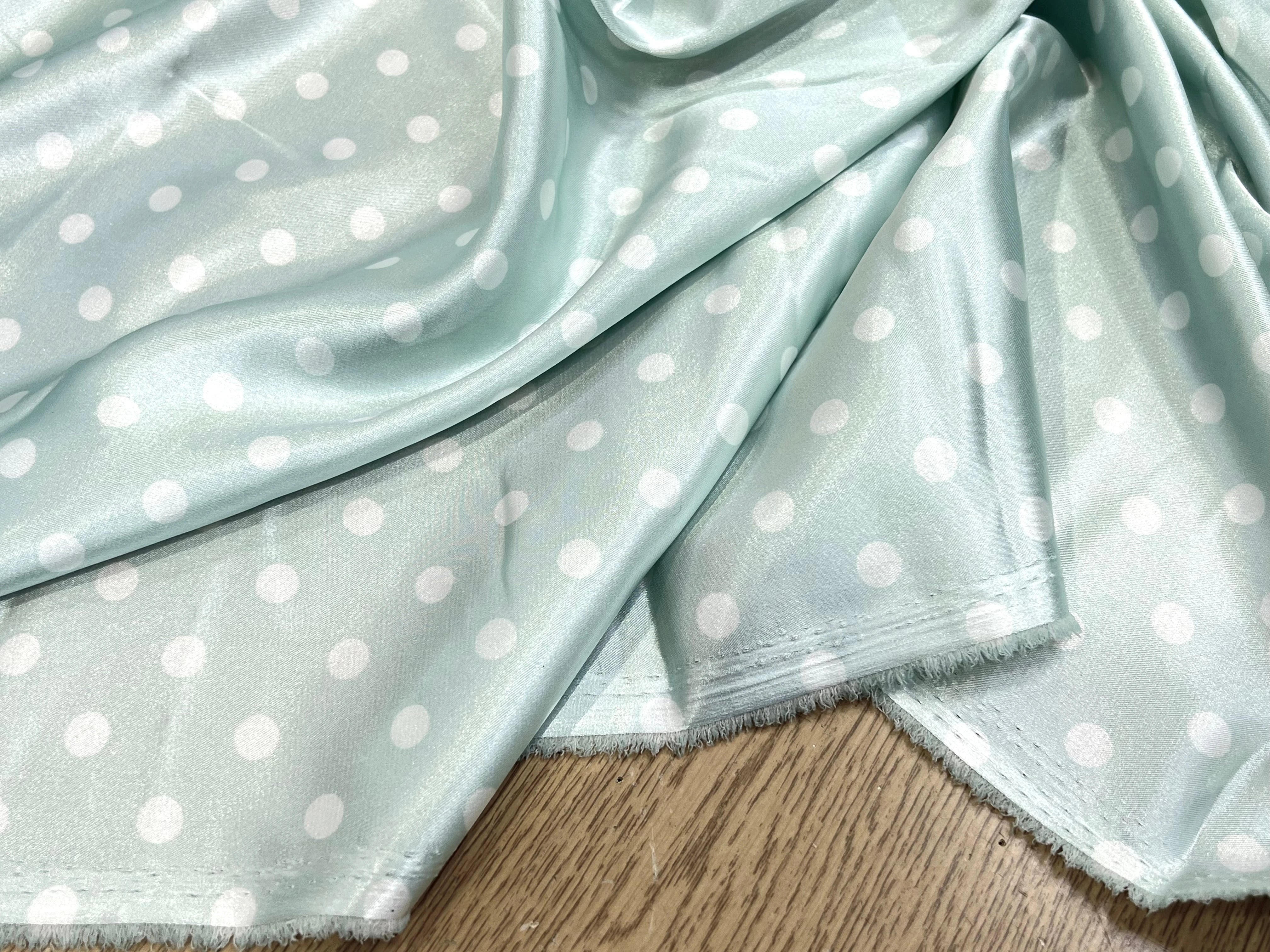 SATIN IMPRIMÉ POIS BLEU CIEL - My Little Coupon