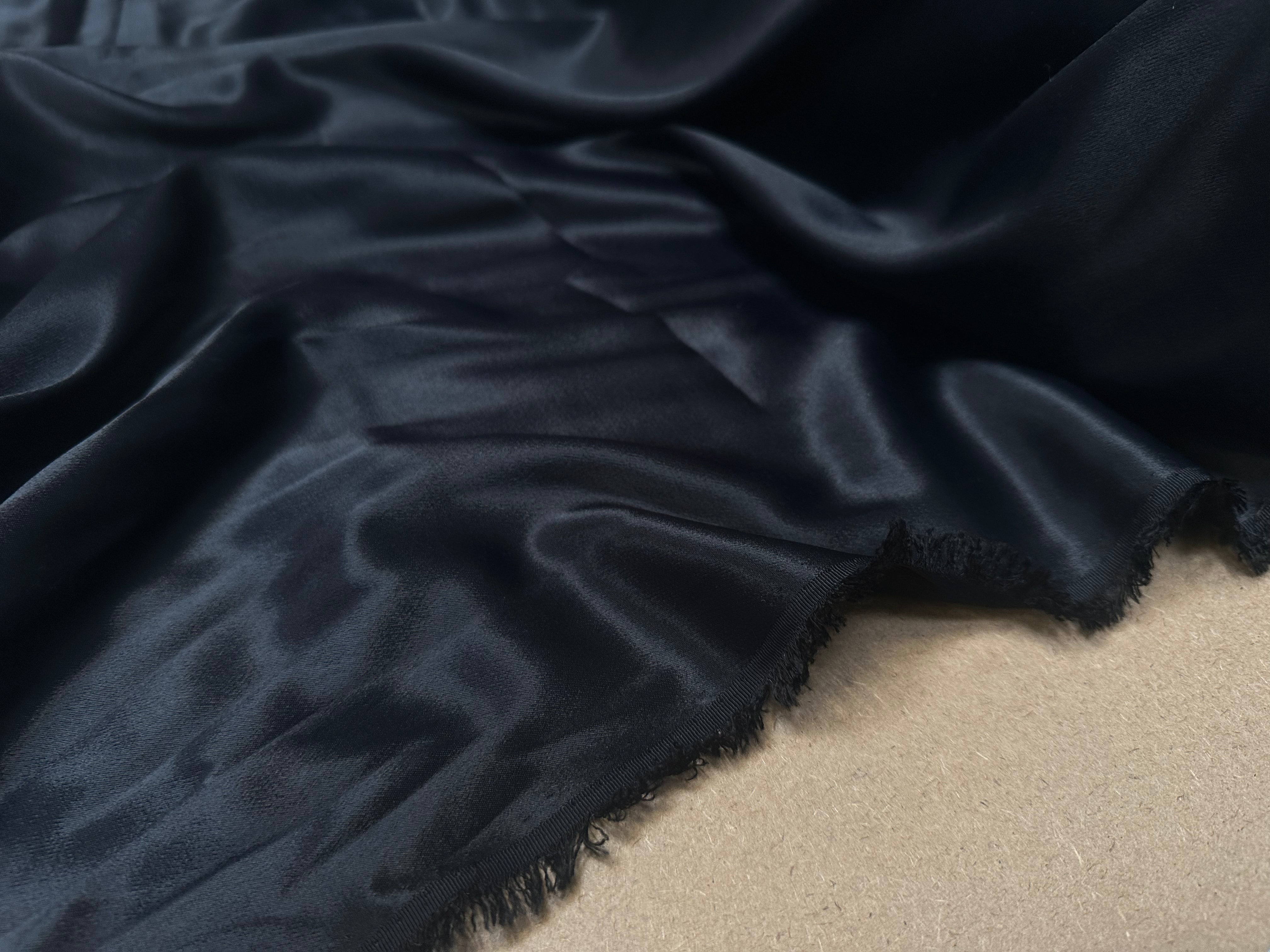 SATIN RICHE VISCOSE NOIR LEGEREMENT STRETCH - My Little Coupon