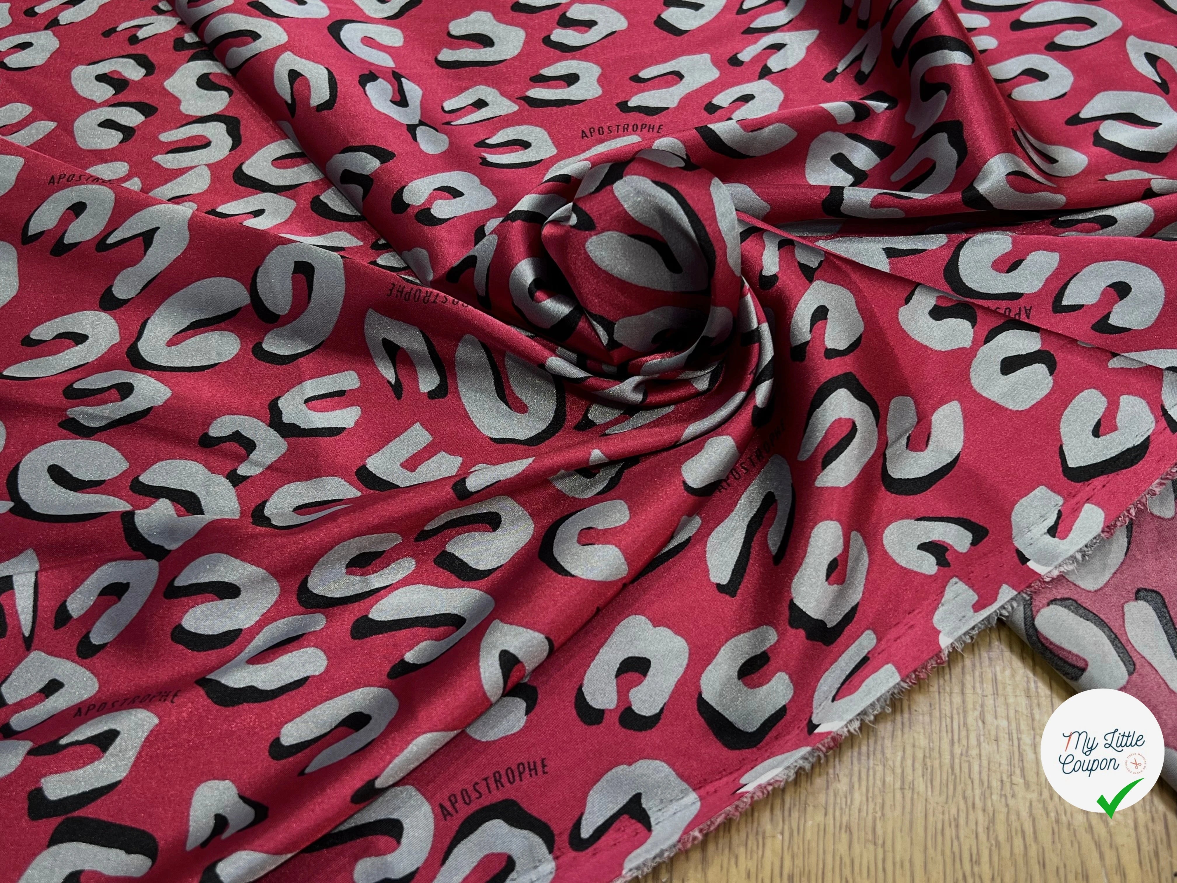 SATIN STRETCH ROUGE MOTIFS GRIS - My Little Coupon