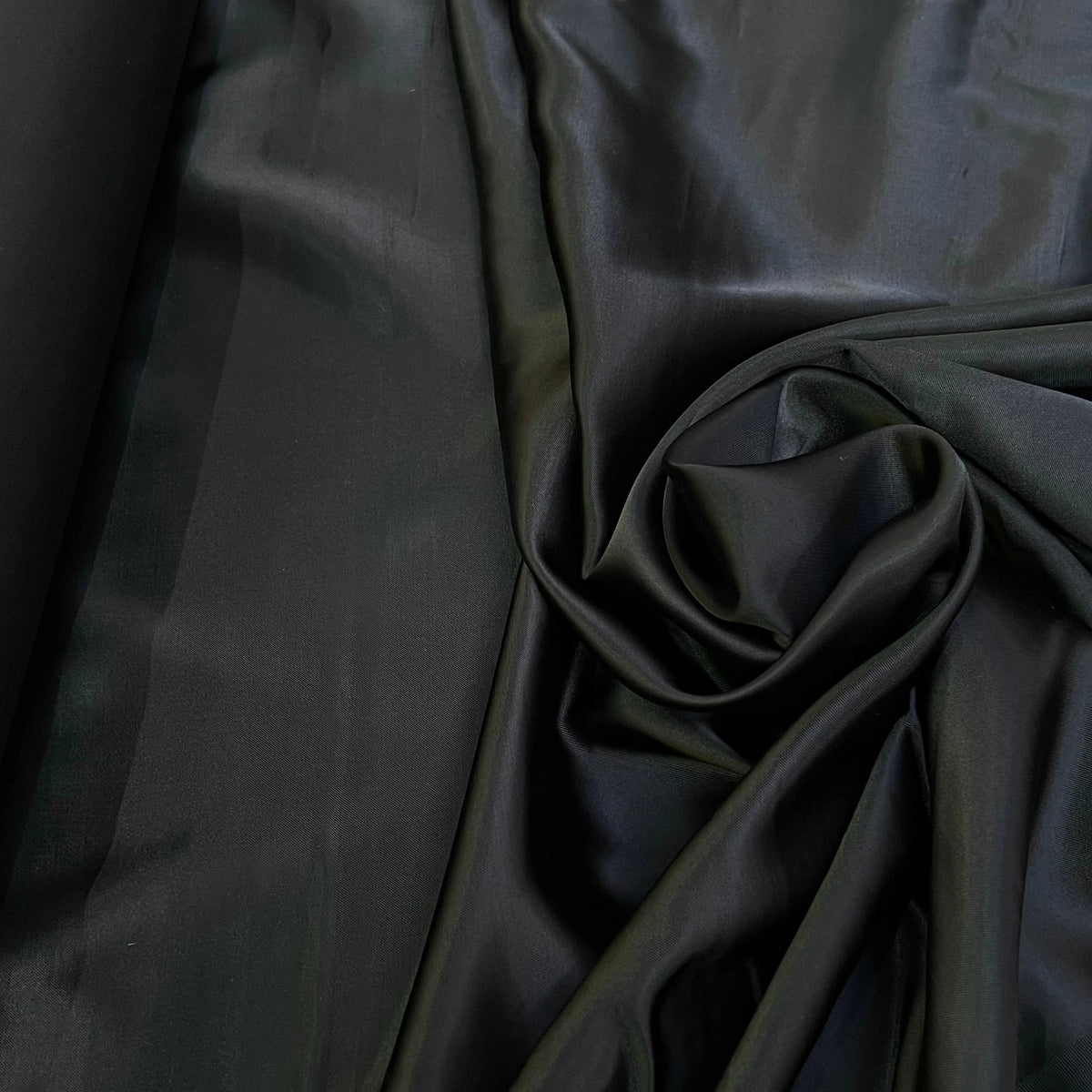 SATIN VISCOSE DOUX TOUCHER TOMBER FLUIDE NOIR - My Little Coupon