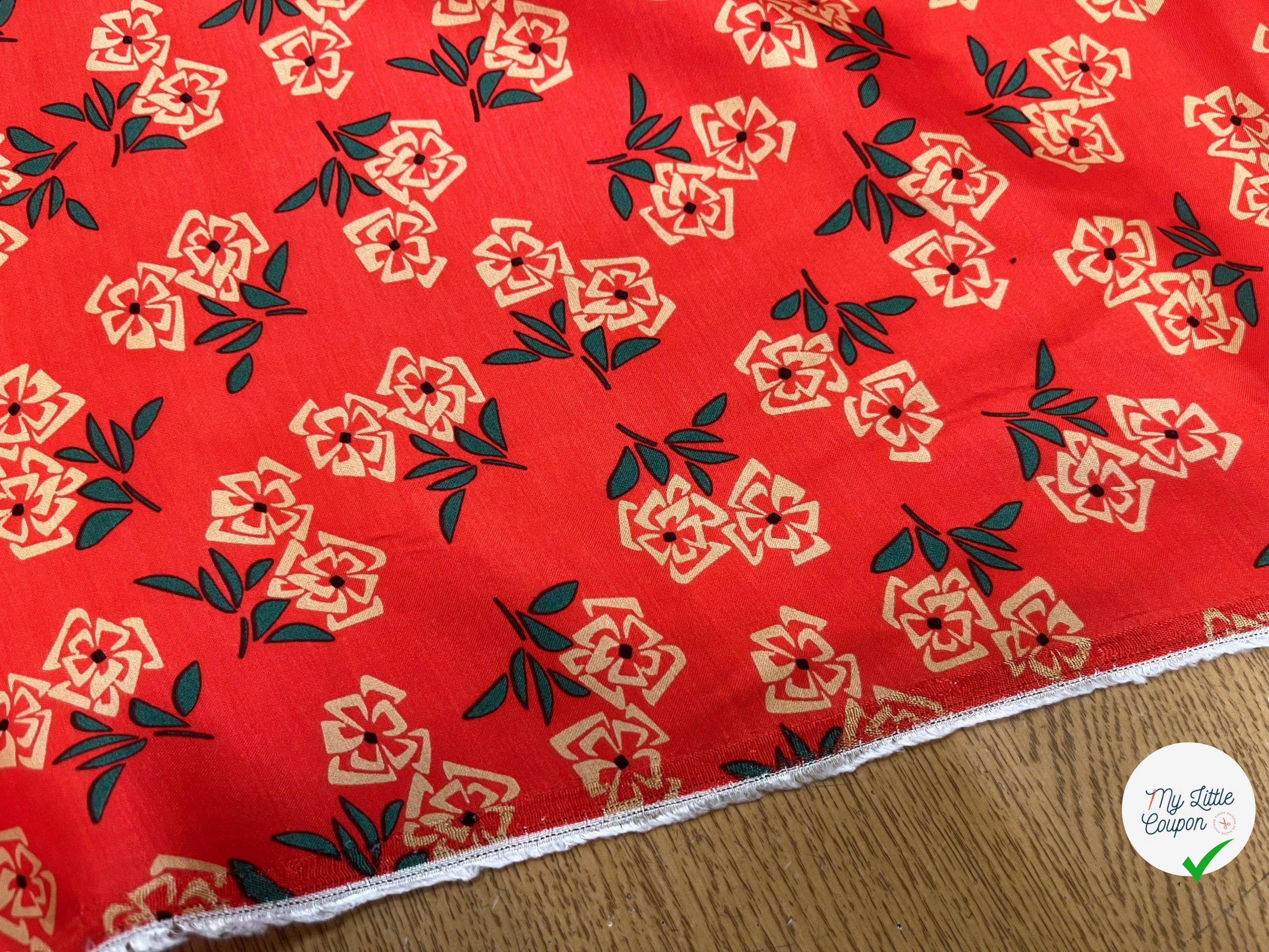 SATIN VISCOSE IMPRIMÉ FLEURS FOND CORAIL SUPER FLUIDE - My Little Coupon